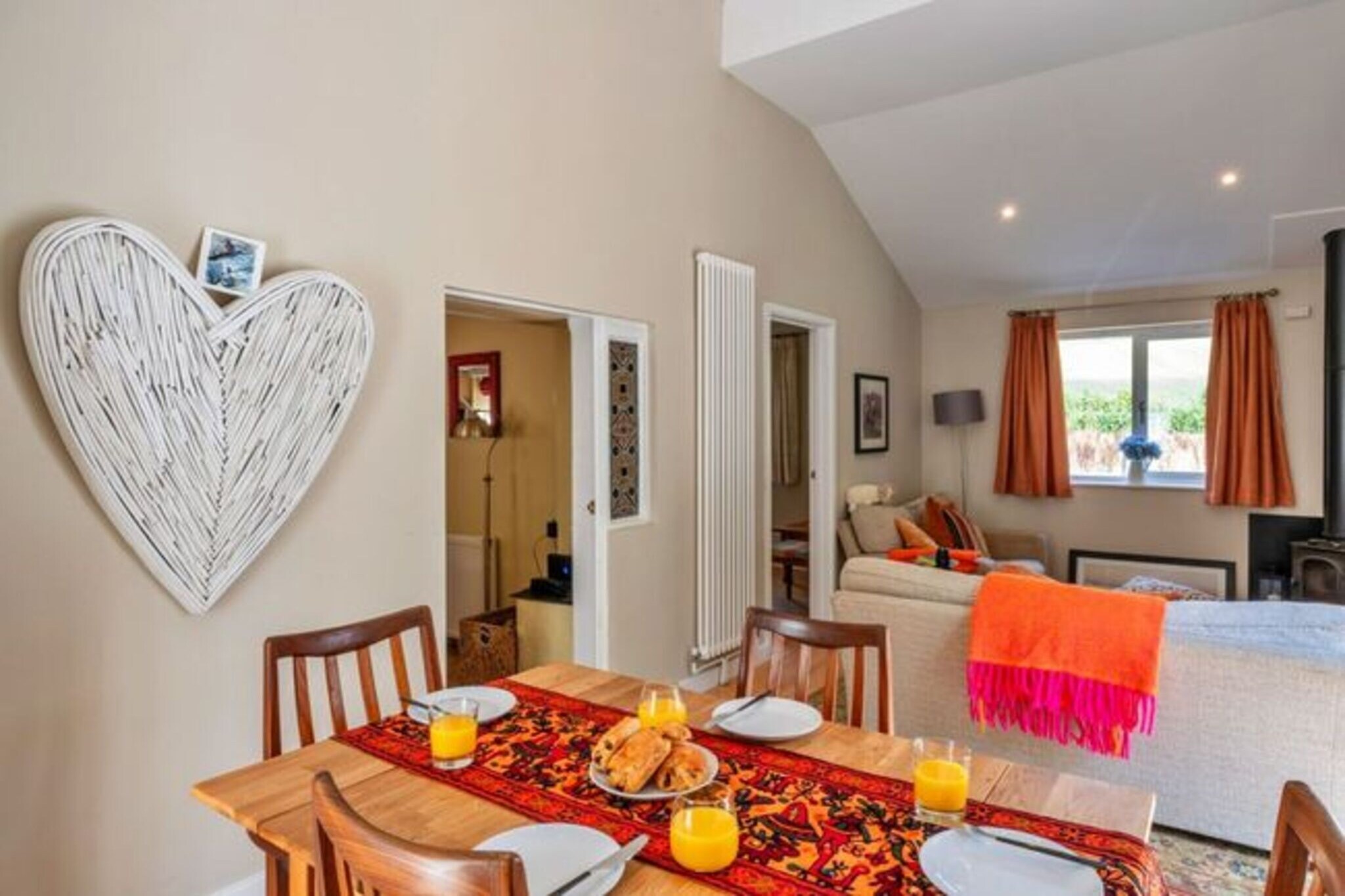 Marsh Cottage - Dining room