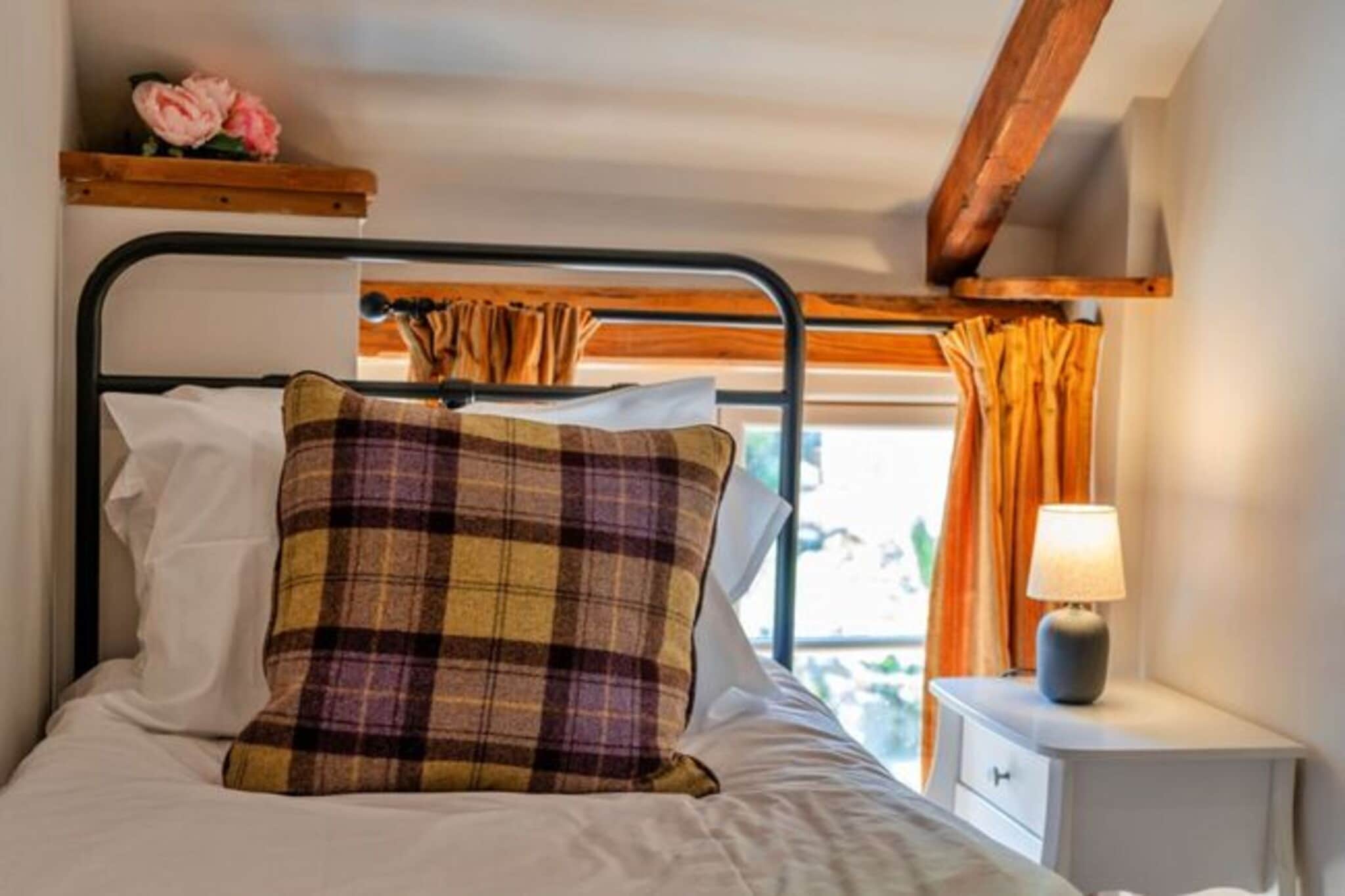 Marsh Cottage - Bedroom