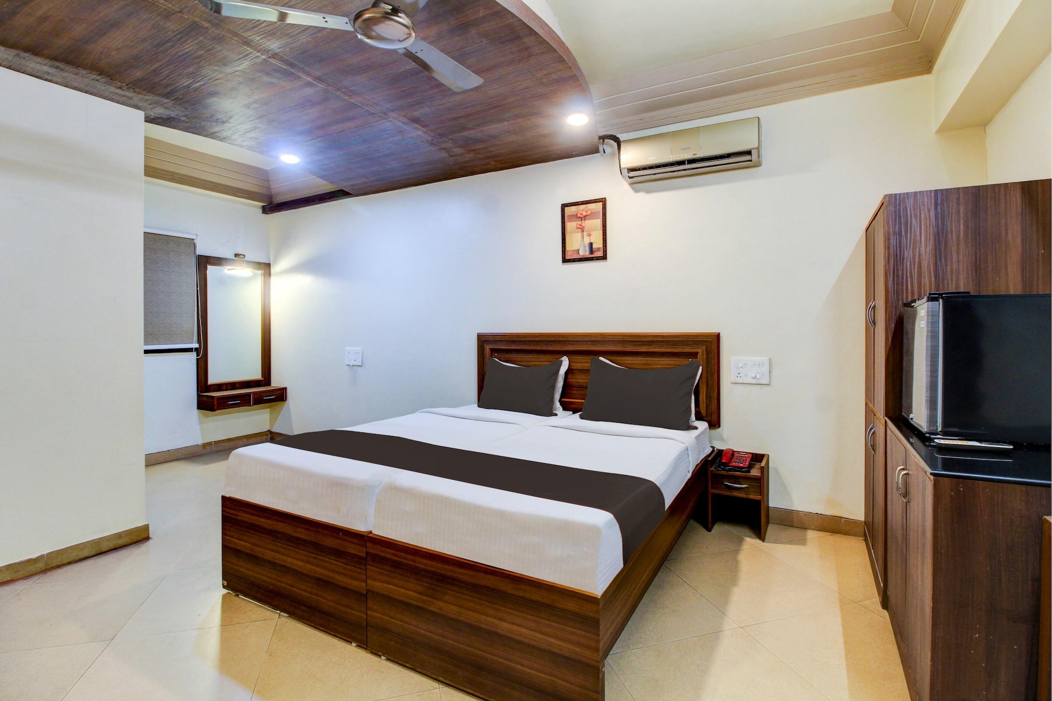 Palette Hotel Pune, MIDC Chinchwad