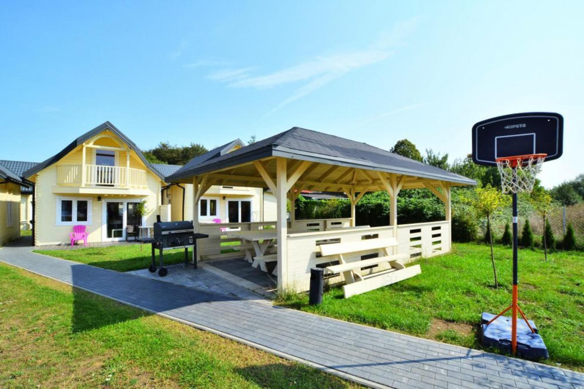 Domek piętrowy 8-osobowy Ustronie Morskie-Garten Sommer
