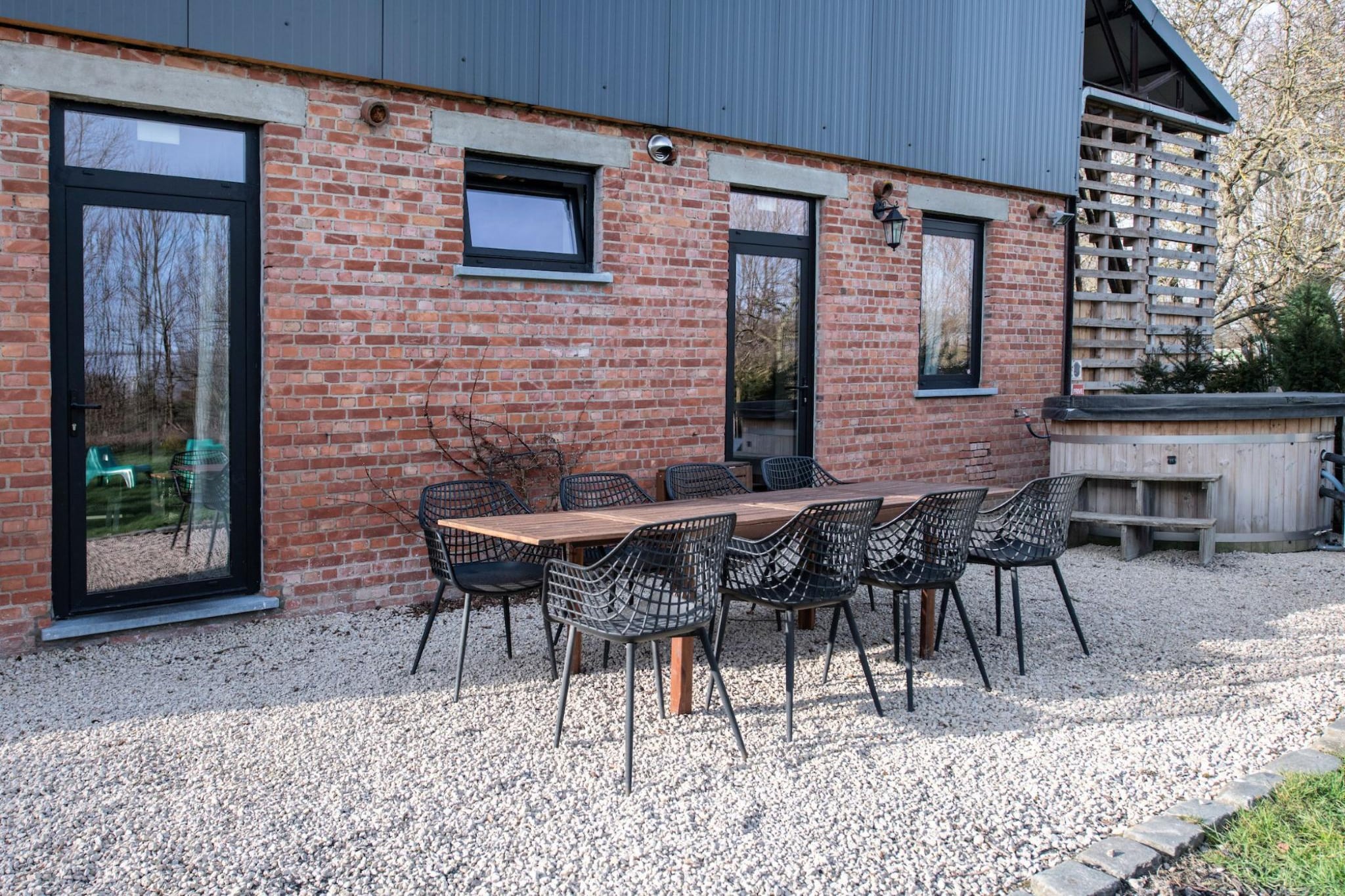 Huis van de raaf-Jardins en été