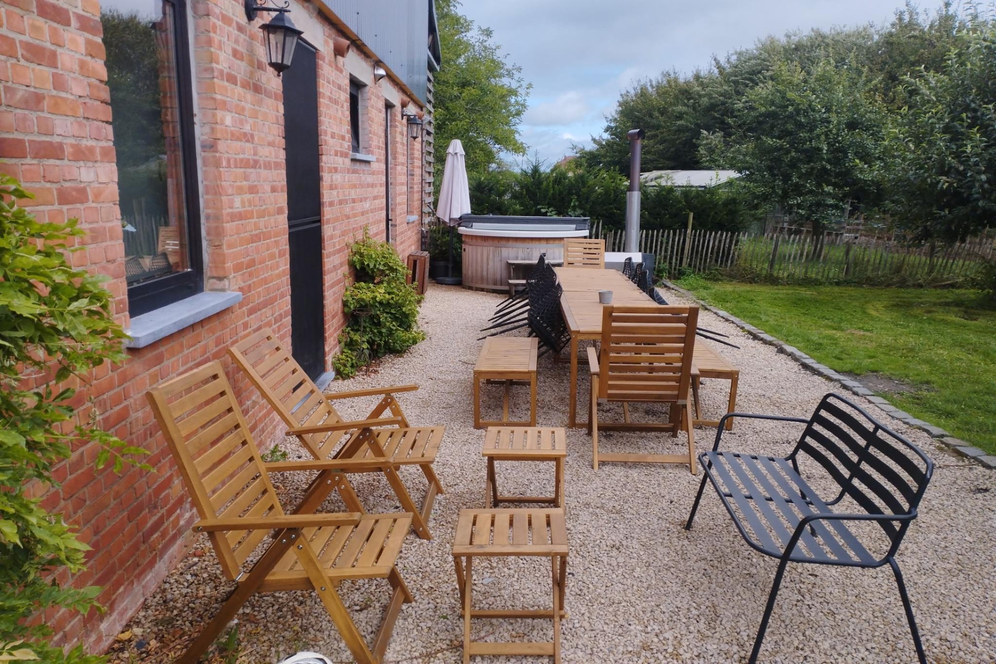 Huis van de raaf-Jardins en été