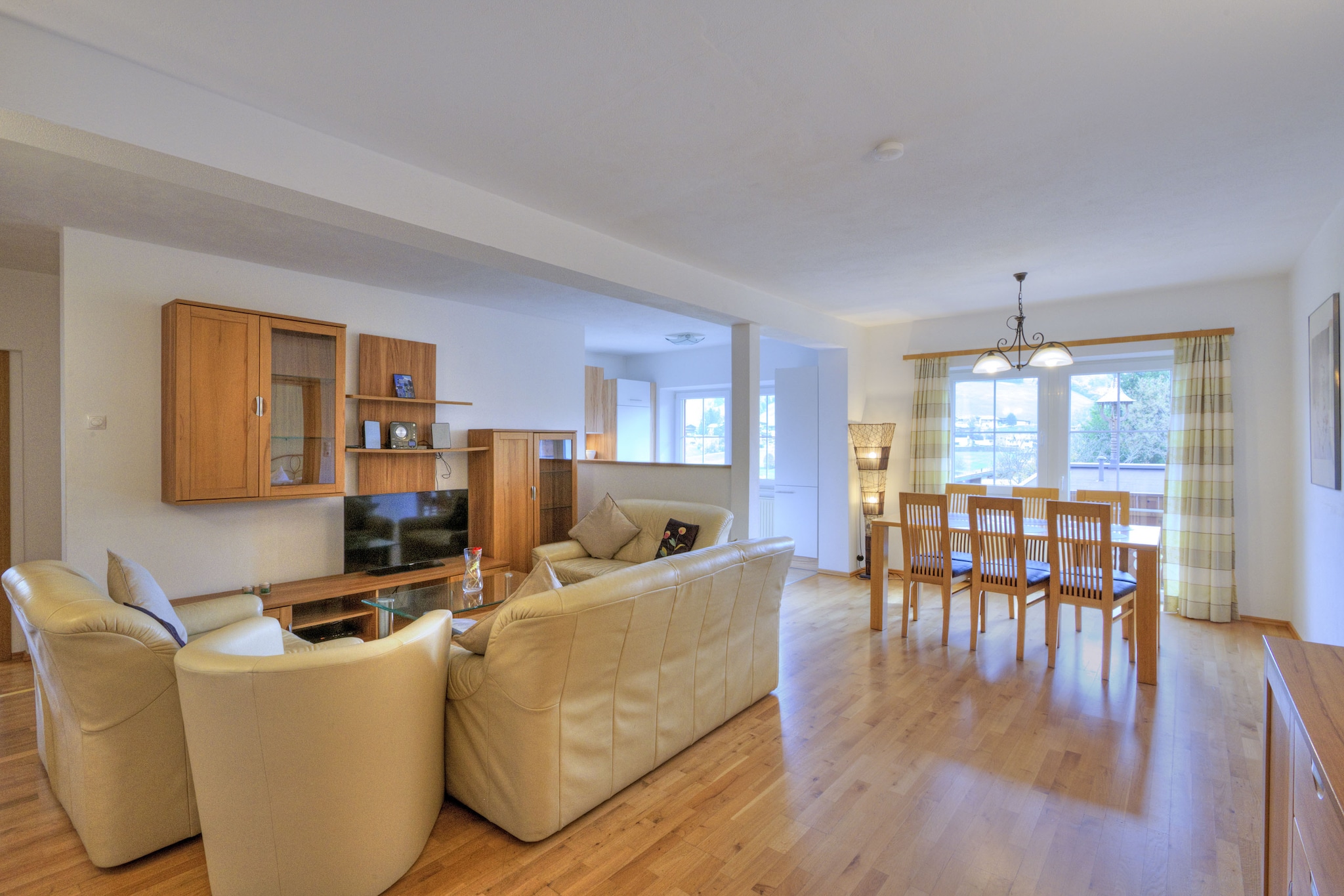 Vicky Apartment Top 4-Salon