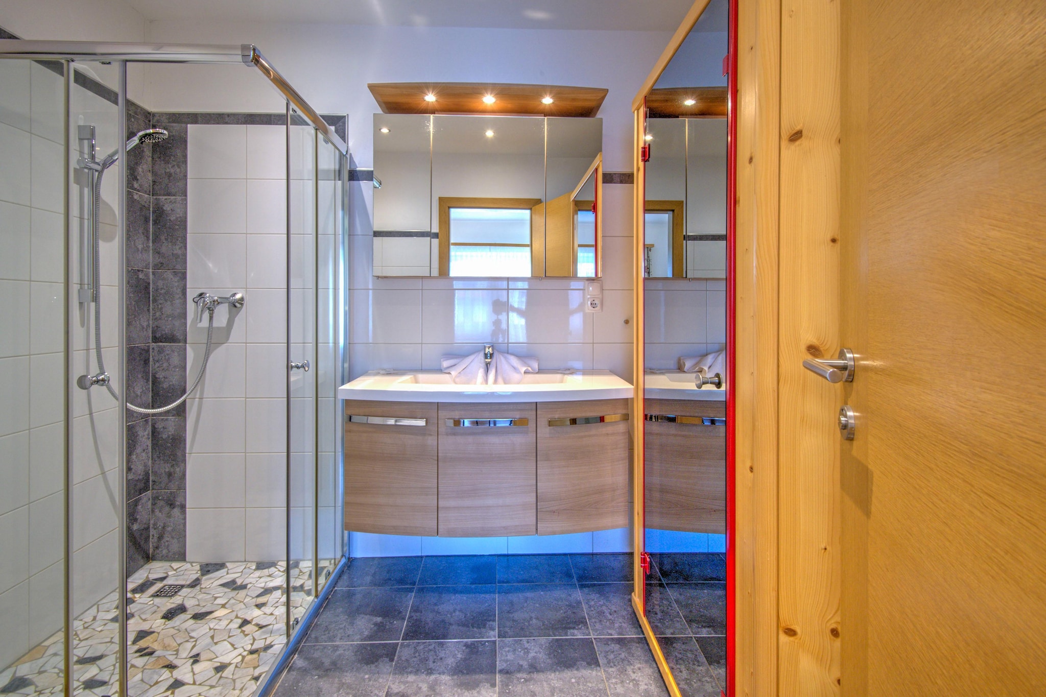 Vicky Apartment Top 9-Badezimmer