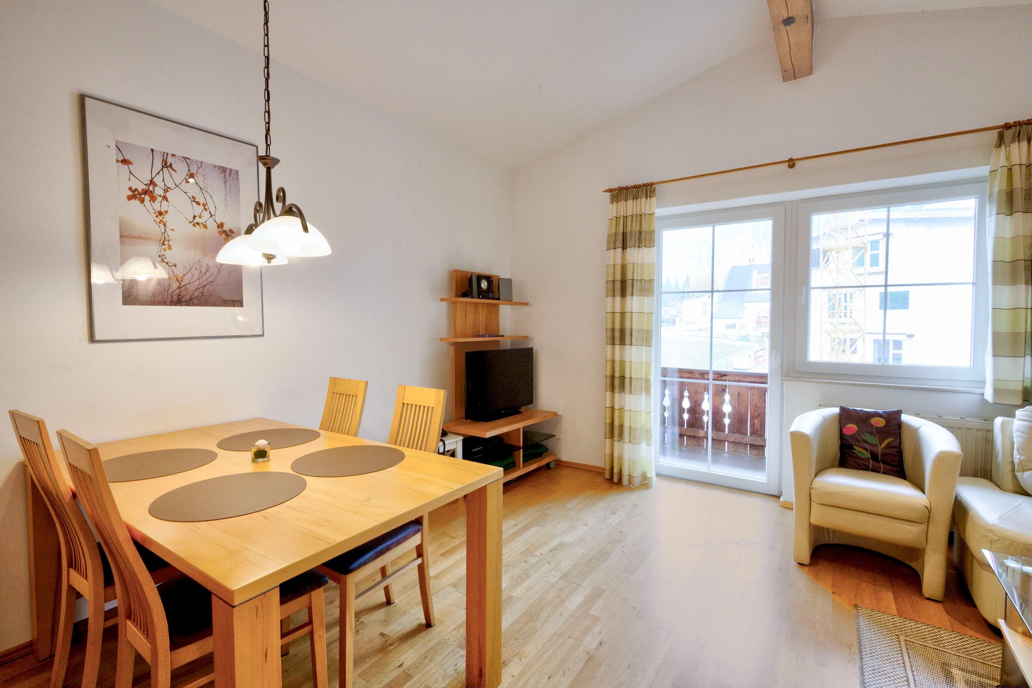 Vicky Apartment Top 10-Eetkamer