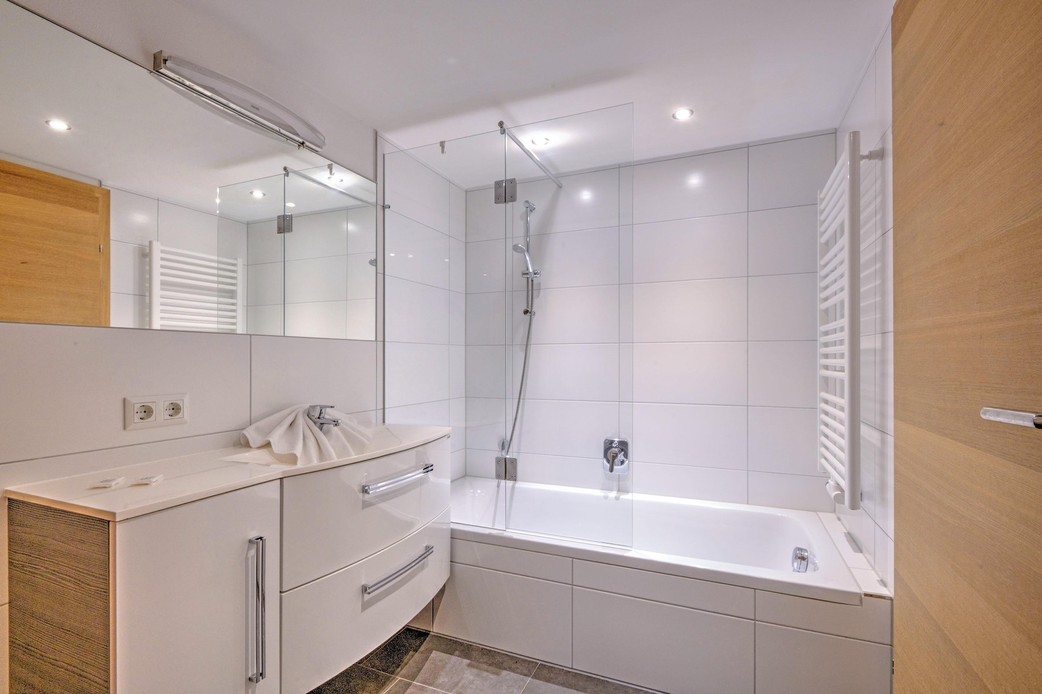 Brunner Apartment Top 3-Salle de bain