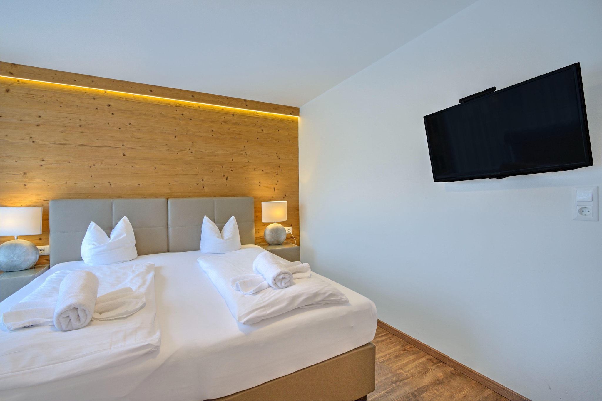 Brunner Apartment Top 6-Bedroom