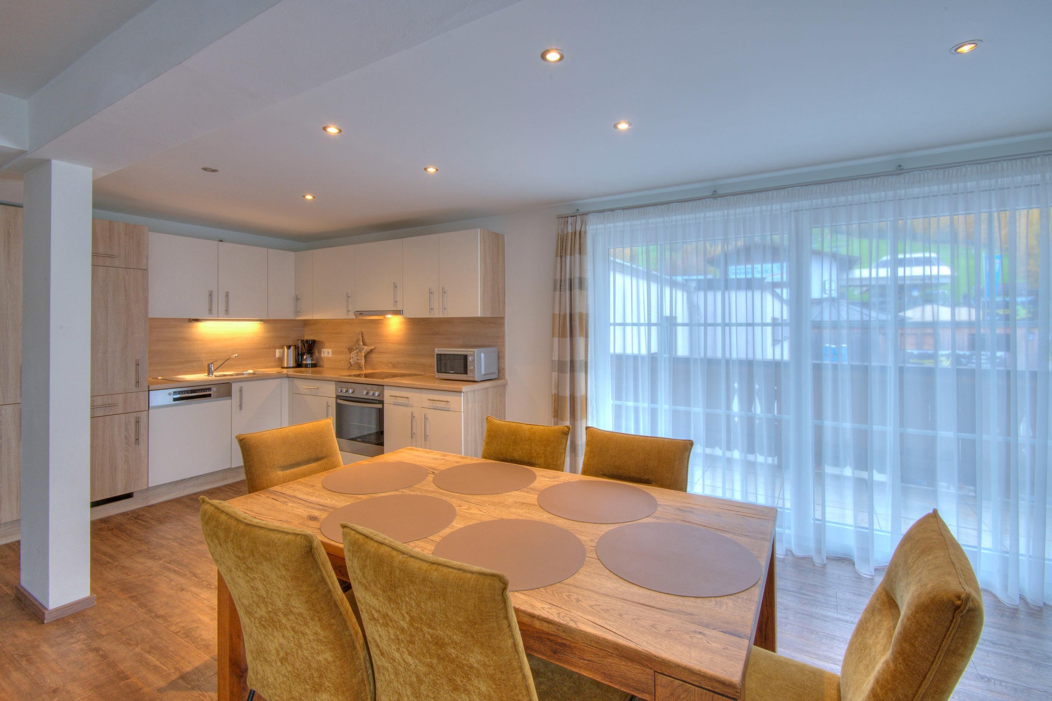 Brunner Apartment Top 6-Dining room