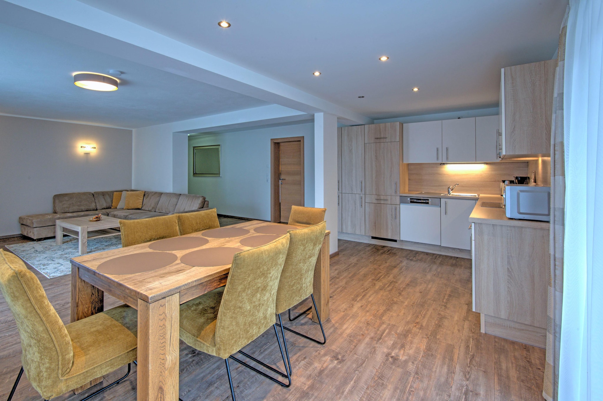 Brunner Apartment Top 6-Kitchen