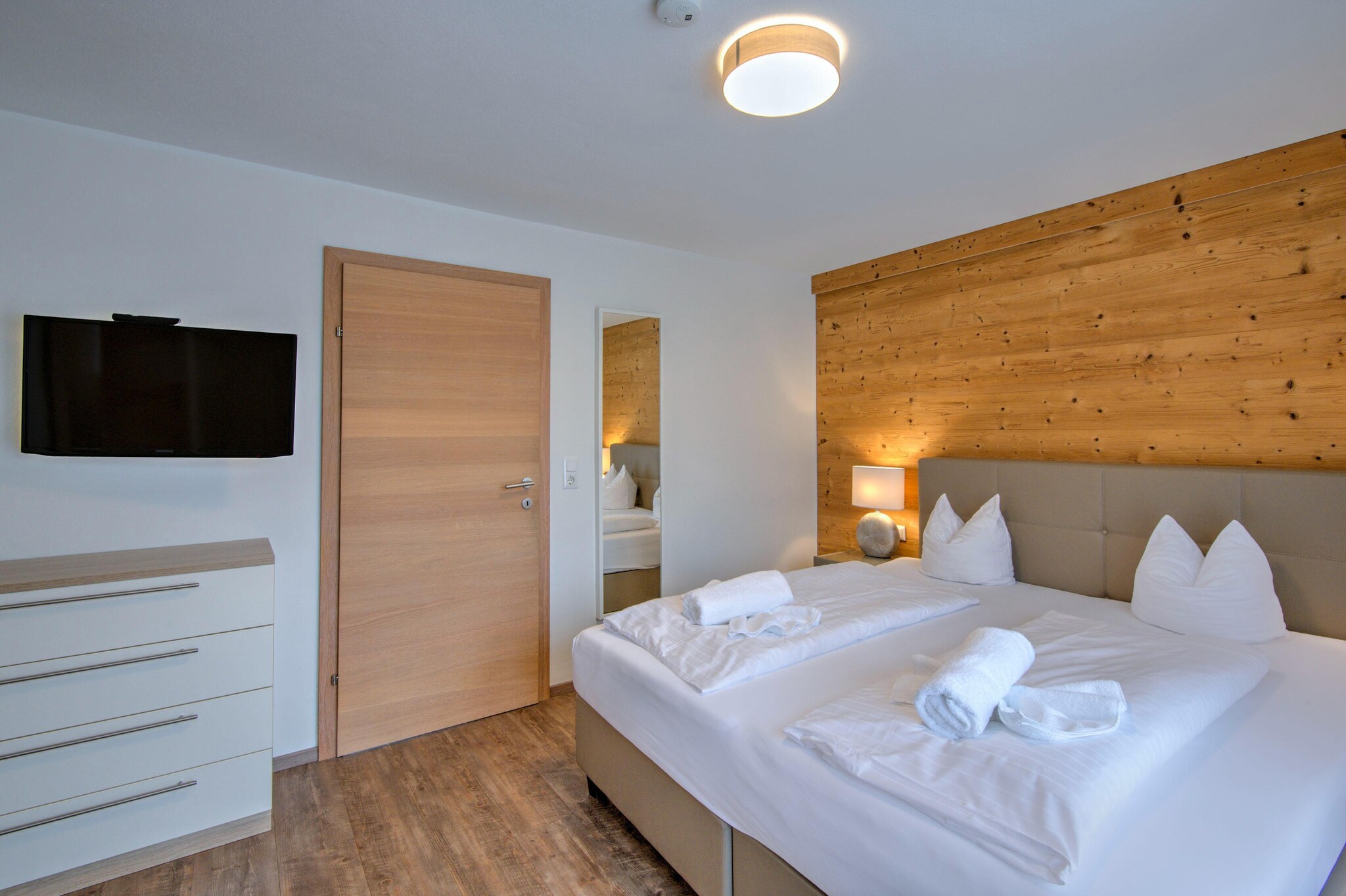 Brunner Apartment Top 6-Bedroom