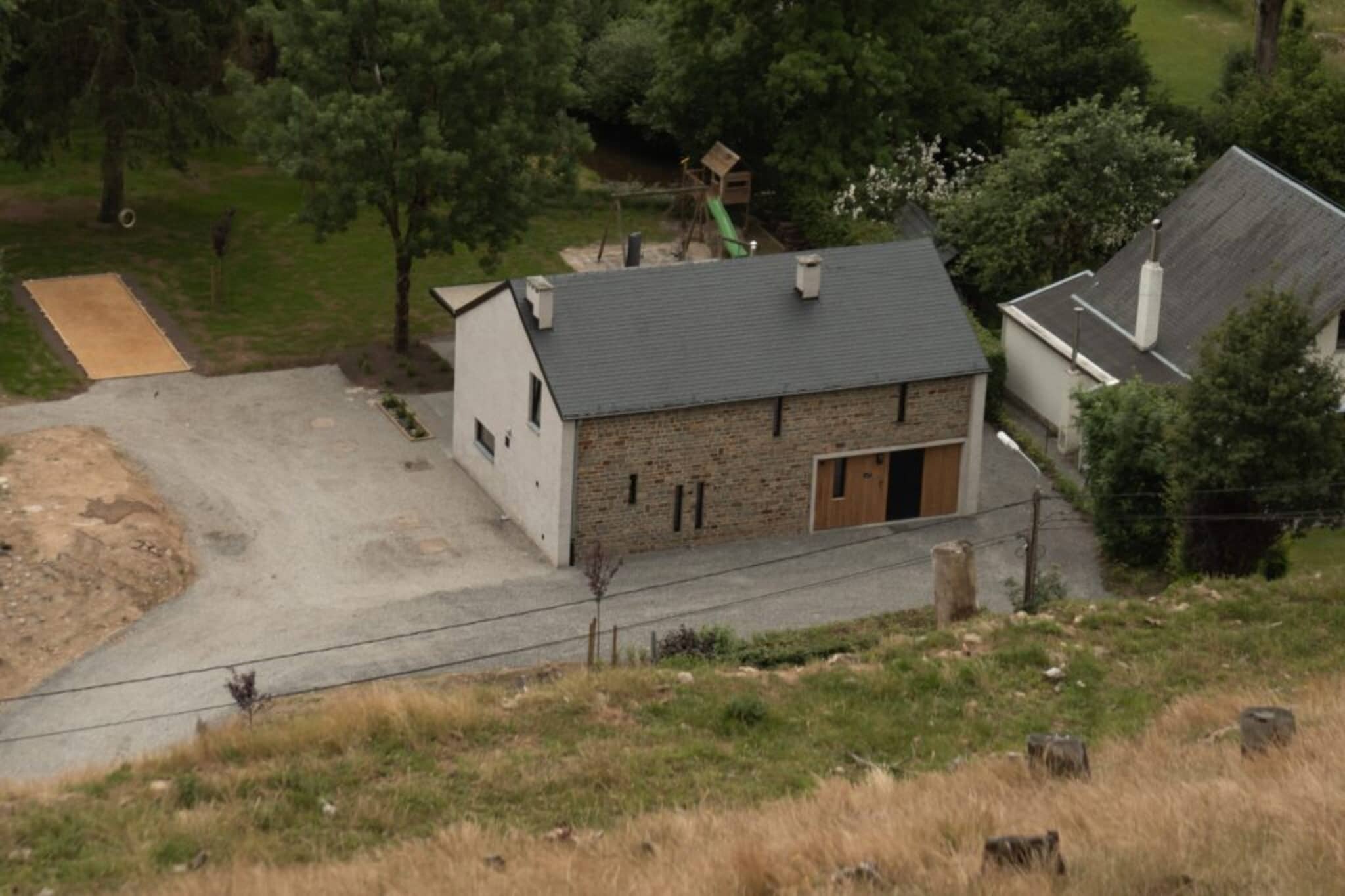 Maison Limerik-Buitenkant zomer