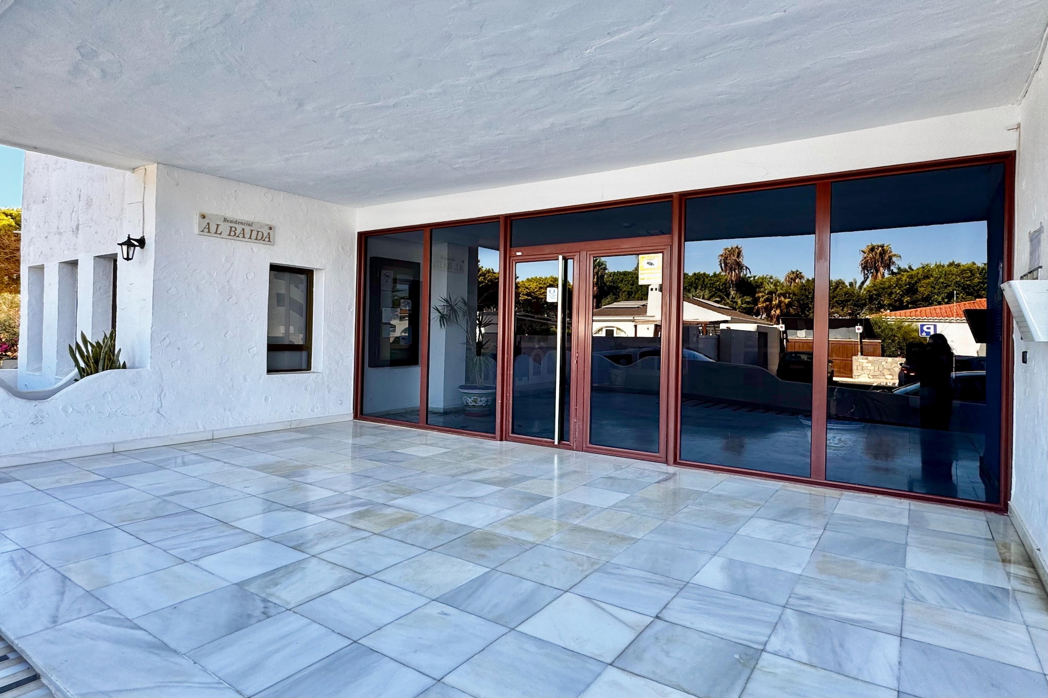 Al Baida-Exterior in summer