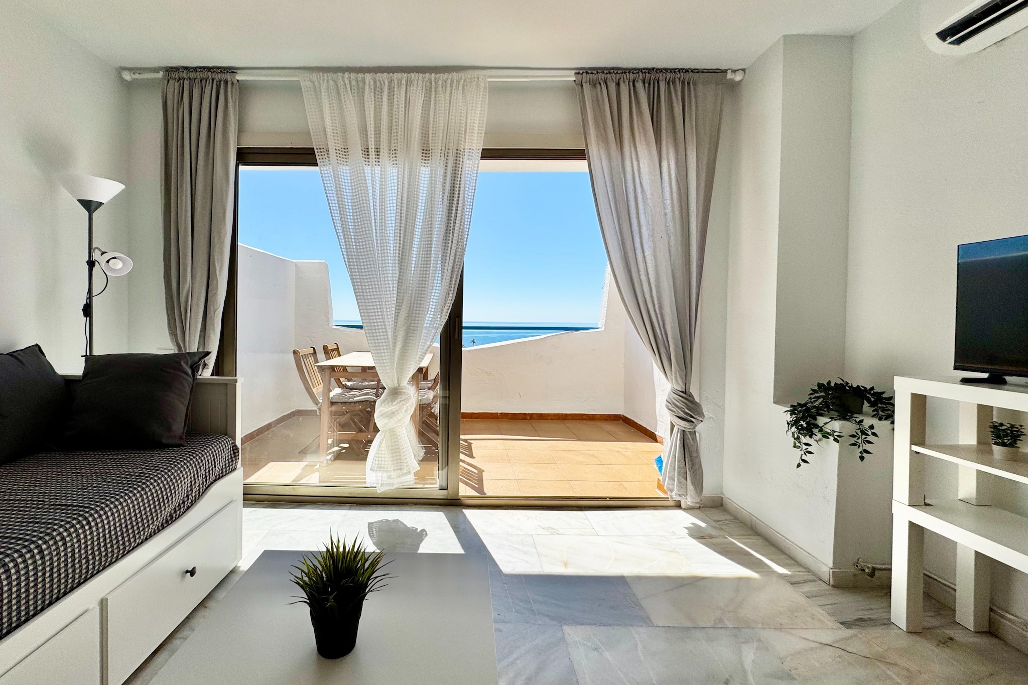 Al Baida-Living room