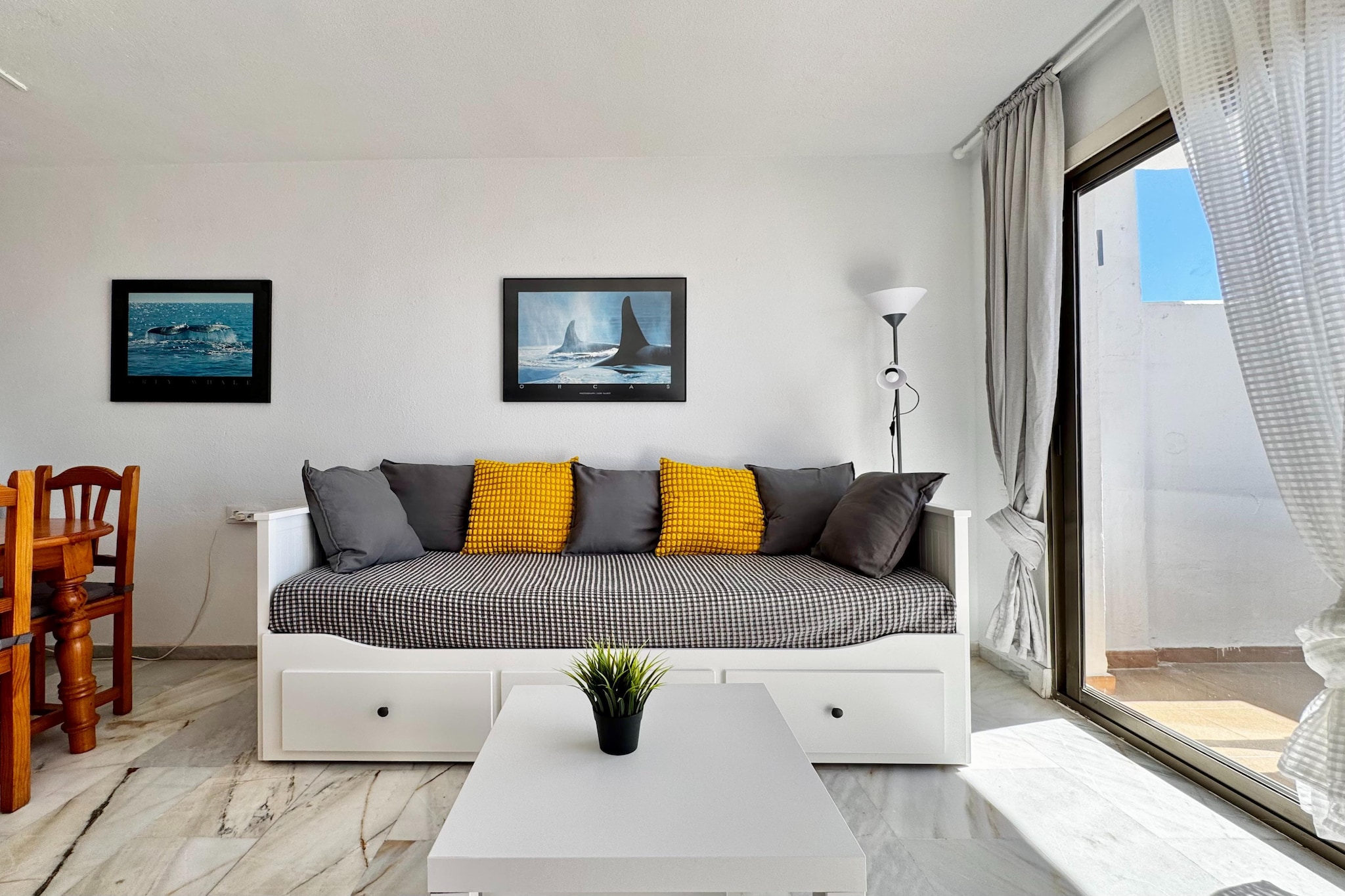 Al Baida-Living room