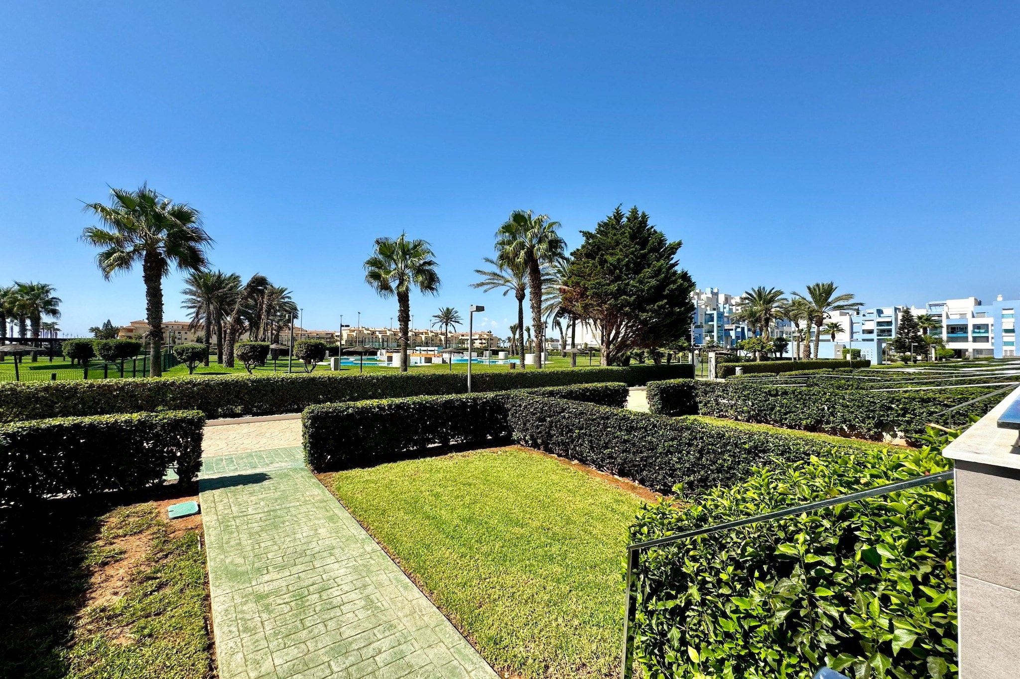 Marina Serena Golf B3-Tuinen zomer