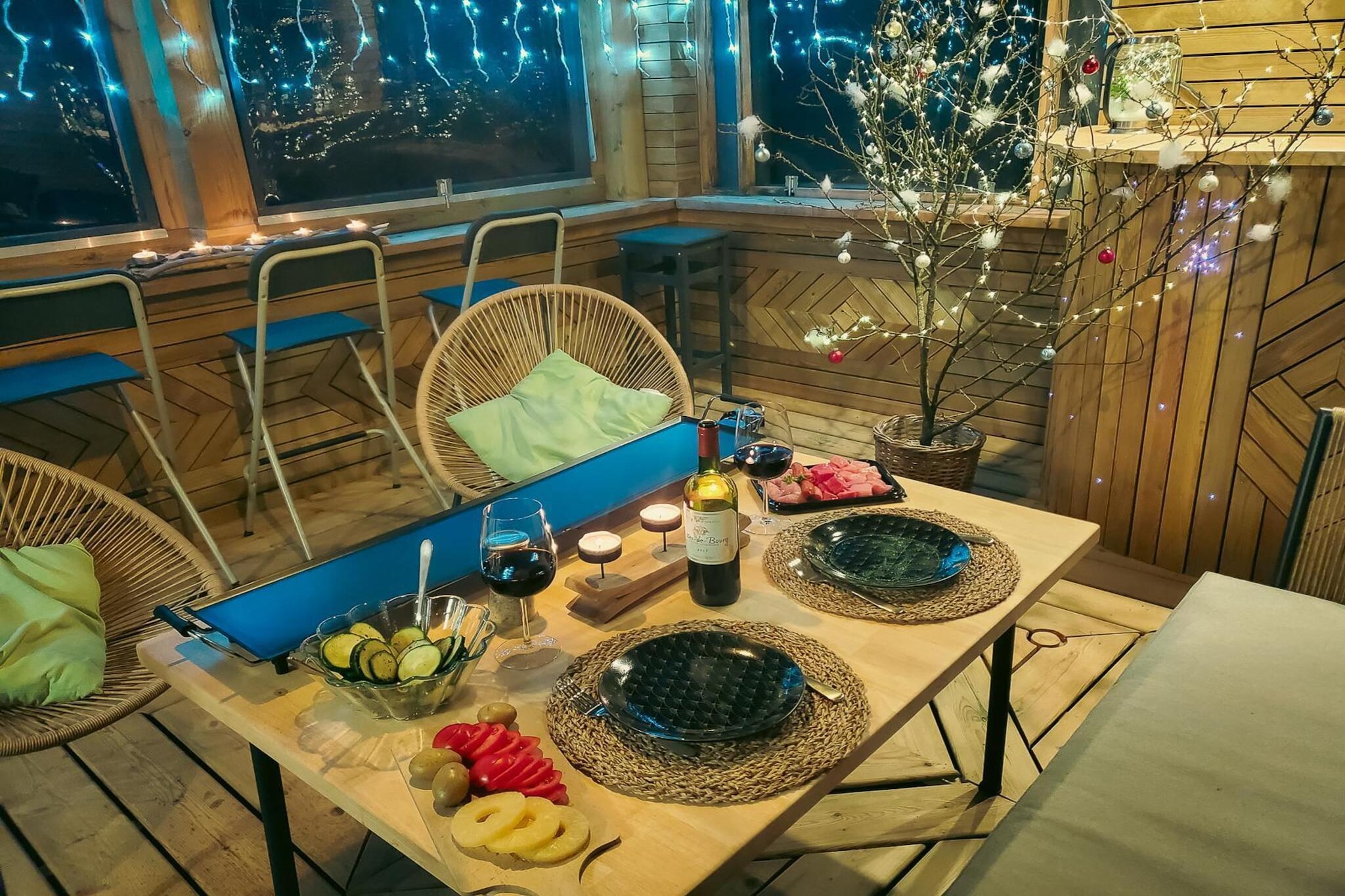 Lakeside Retreat with Panoramic Deck