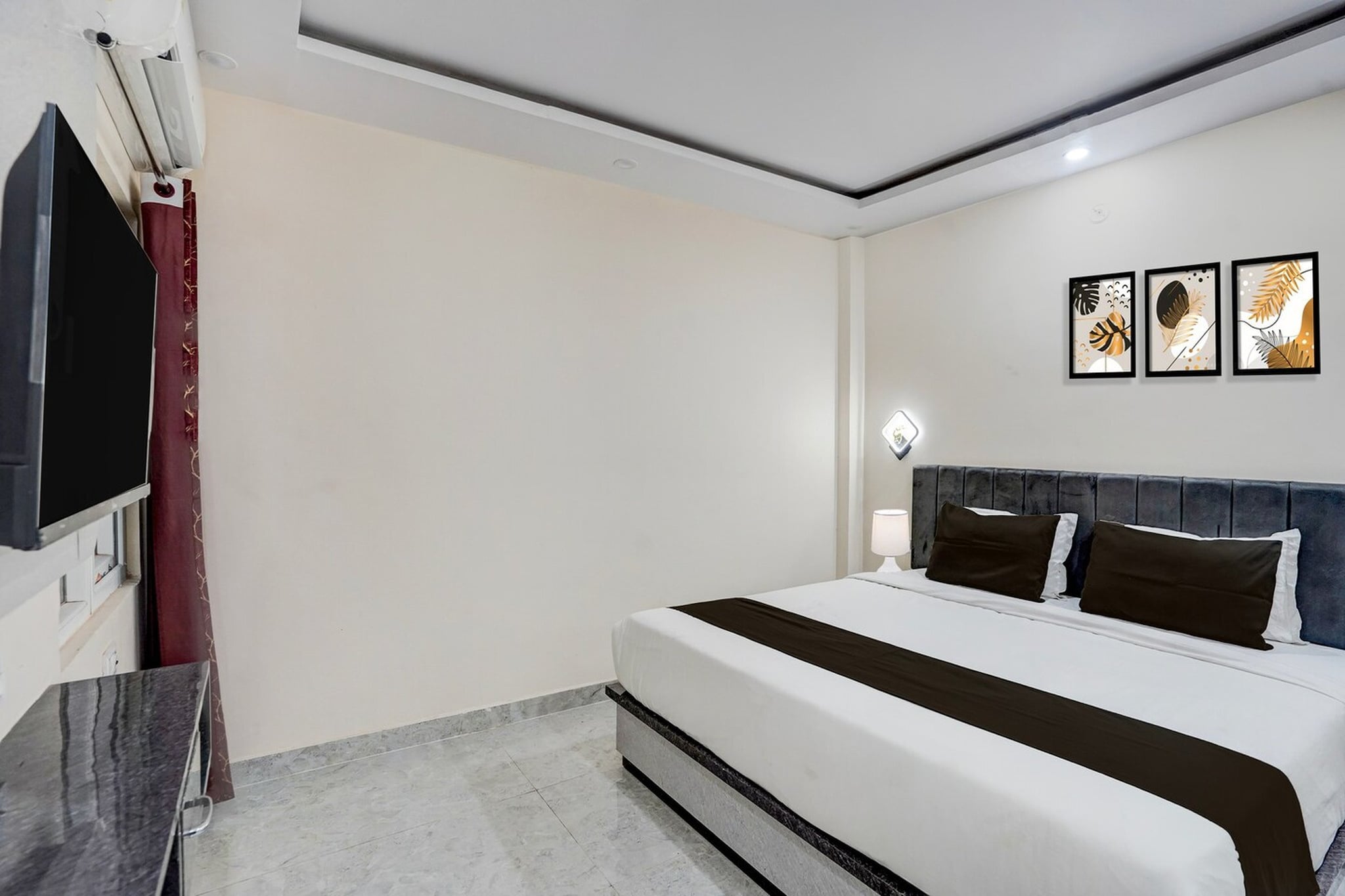 Collection O IIT BHU Singh Residency