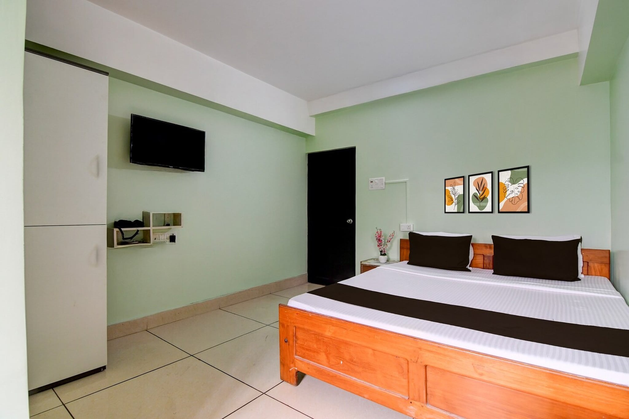 Collection O Jalpaiguri Railway Station