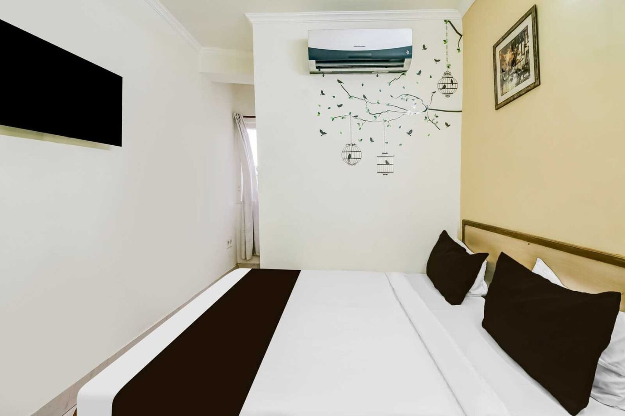 Super Hotel O Sindhi Camp