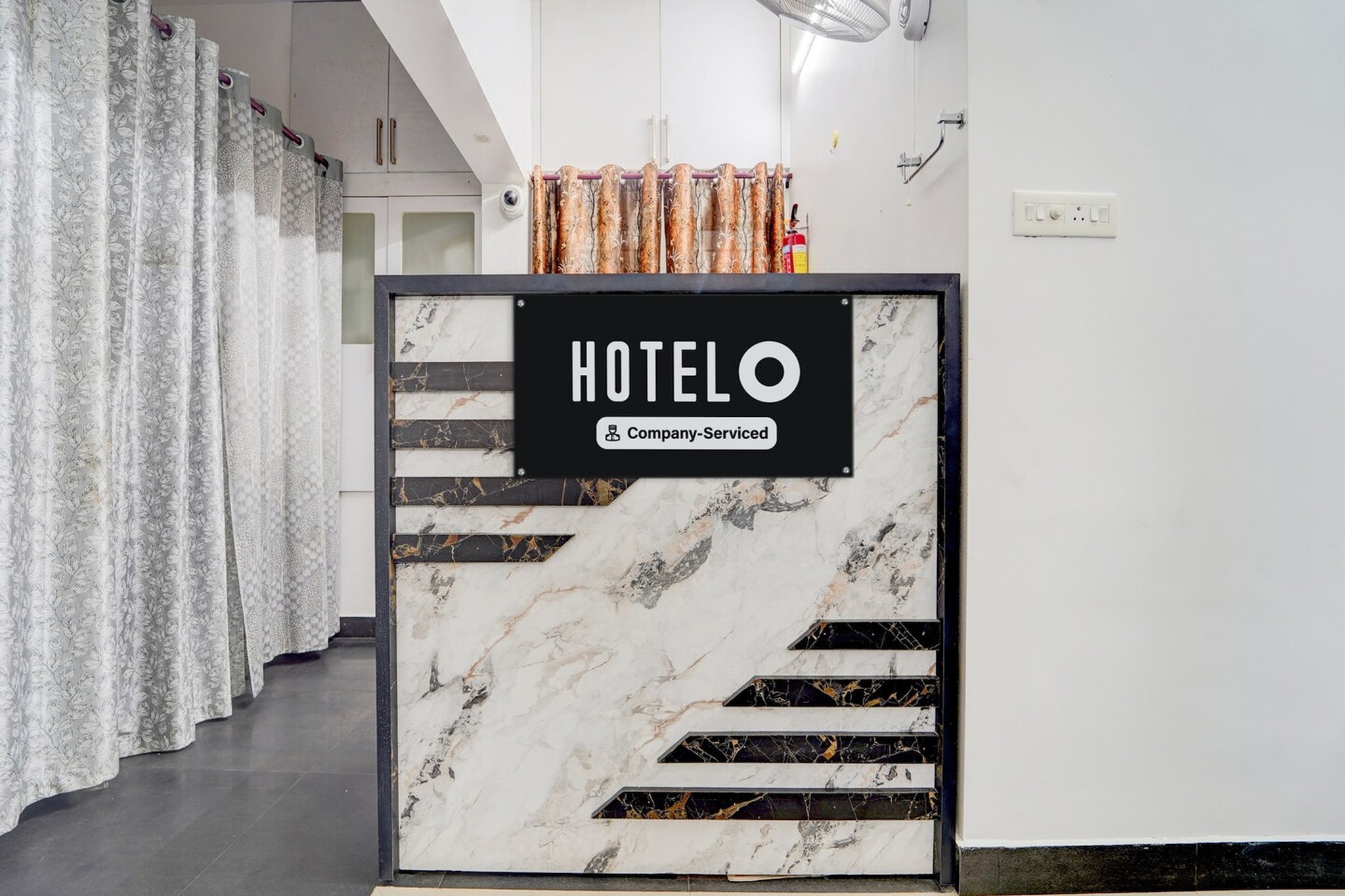 Ground floor: (bedroom(double bed, TV, seating area, air conditioning, telephone), bathroom(bathtub or shower, shower, washbasin, toilet, Towels incl., shampoo, body soap, hot water))