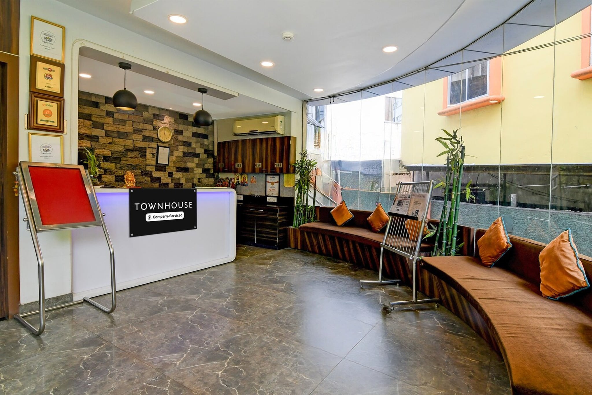 Ground floor: (bedroom(double bed, TV, seating area, air conditioning, telephone), bathroom(bathtub or shower, shower, washbasin, toilet, Towels incl., shampoo, body soap, hot water))