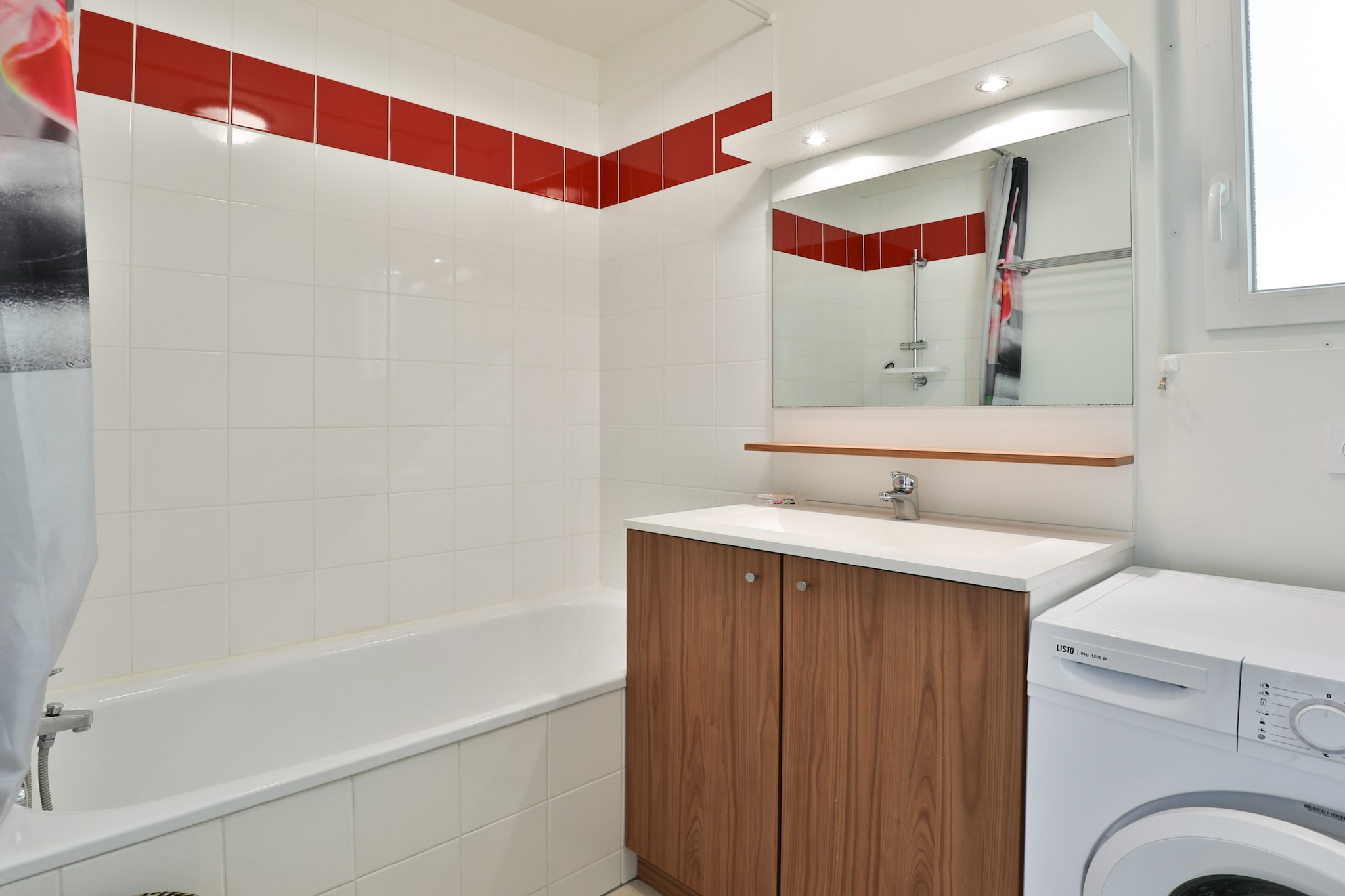 D. des Grands Lacs N°19 - 4P8-Salle de bain