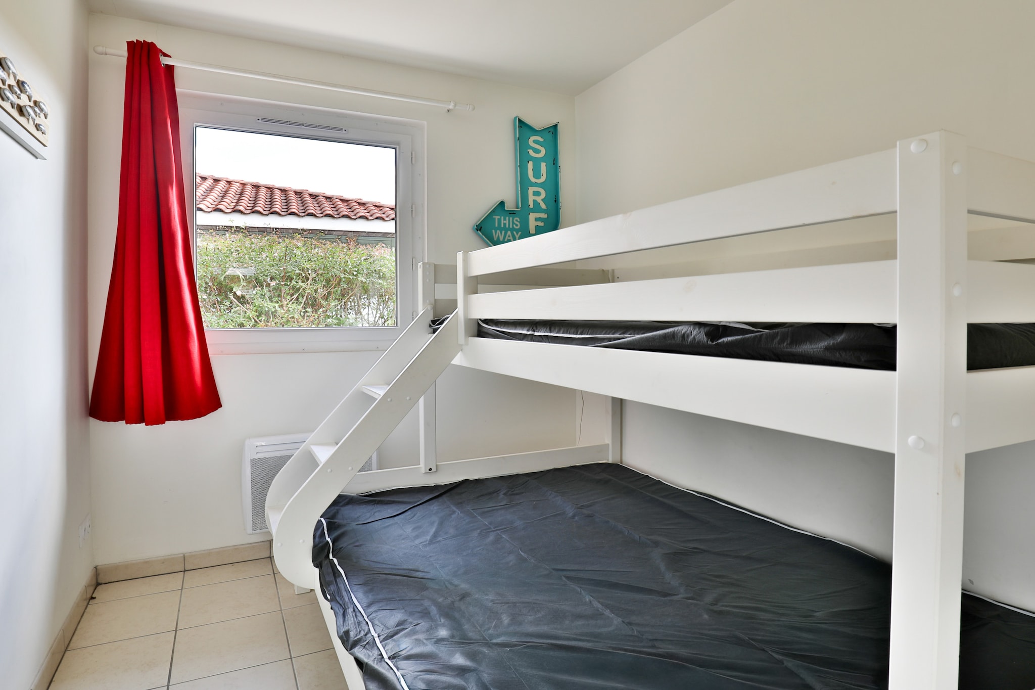 D. des Grands Lacs N°19 - 4P8-Chambre