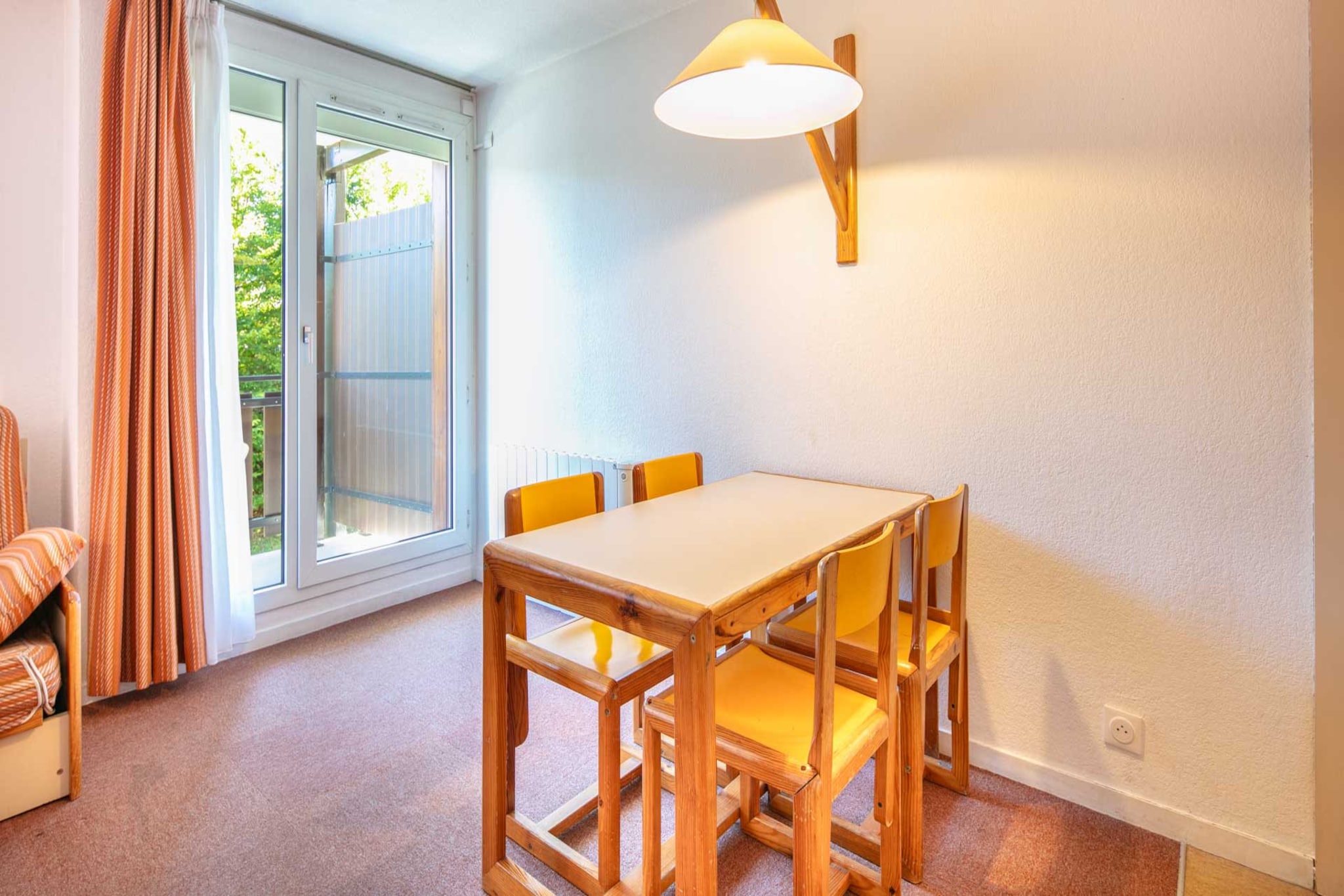 open kitchen(electric kettle, toaster, coffee machine, microwave, fridge, dishes and cutlery), Living/bed room(double sofa bed, bunk bed, TV, dining table), bathroom(bath tub, washbasin, toilet), Internet access, Garden Furniture , balcony, heating, parking, swimming pool(shared with other guests, outside)
