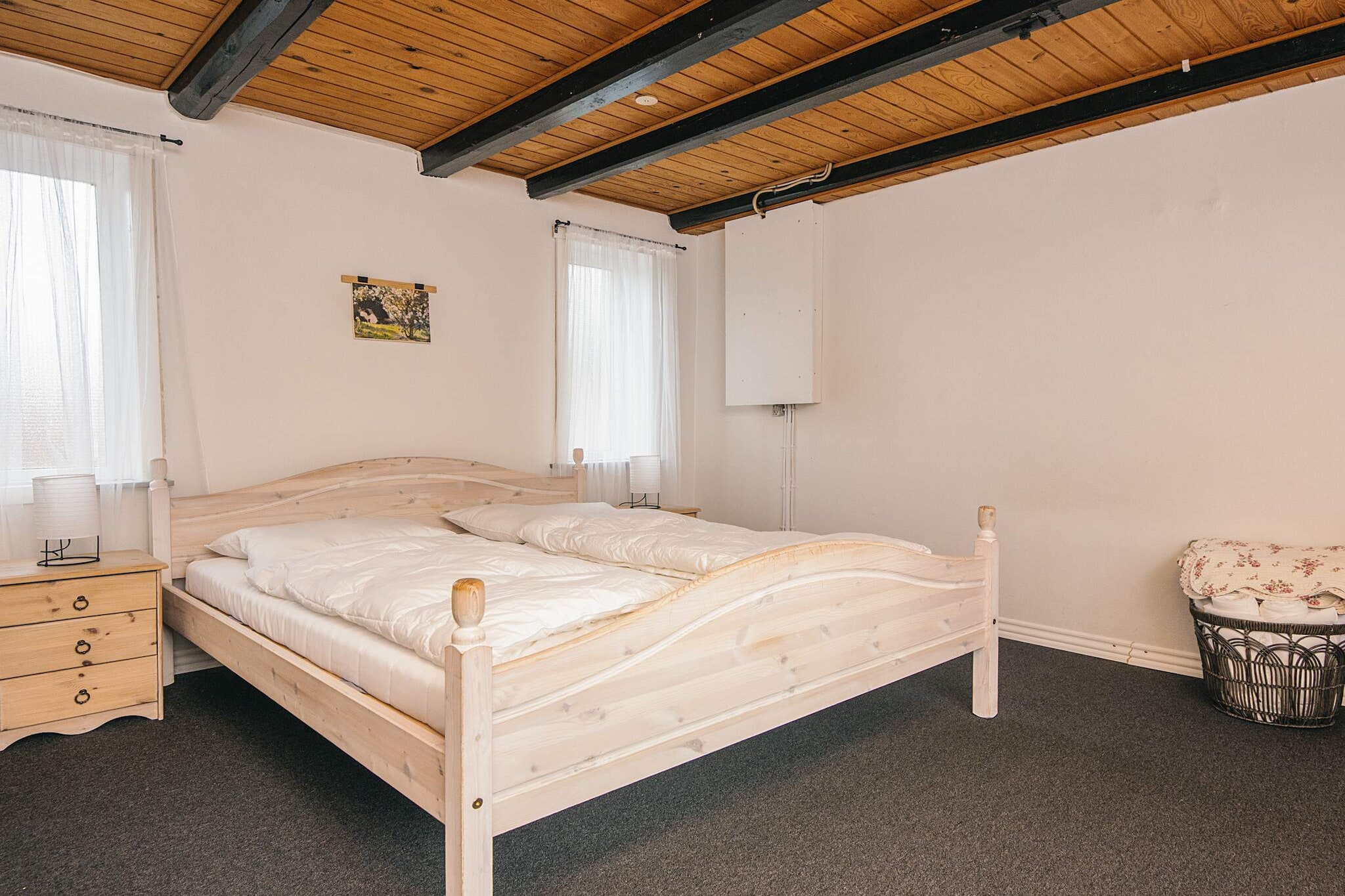 Internet Access DSL, Kitchen(cooker(2 ring stoves), coffee machine, dishwasher), Living/bed room, bedroom(2x single folding bed, double bed), bedroom(single bed, double bed), bedroom(double bed), bedroom(2x single bed), bedroom(single bed, double bed), bathroom(washbasin, shower, toilet), bathroom(washbasin, shower, toilet), TV, fridge, balcony or terrace, terrace, garden furniture