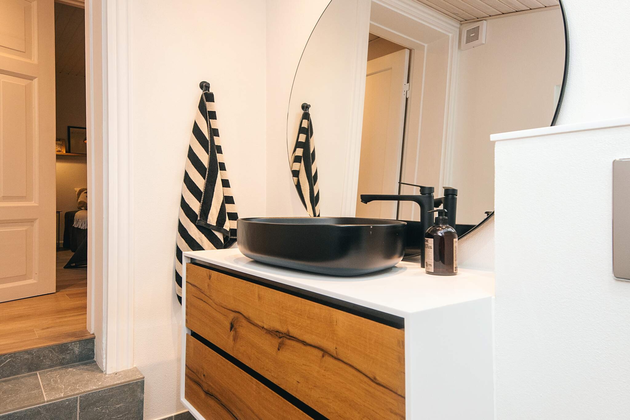 Évasion pleine nature : accès à la forêt et au lac-Intérieur