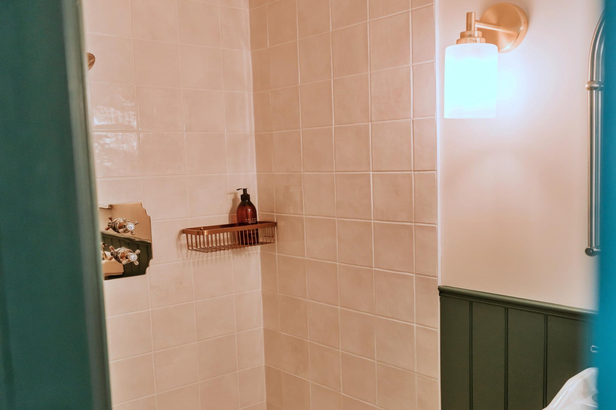 The Old Stables at Tenterden - Bathroom