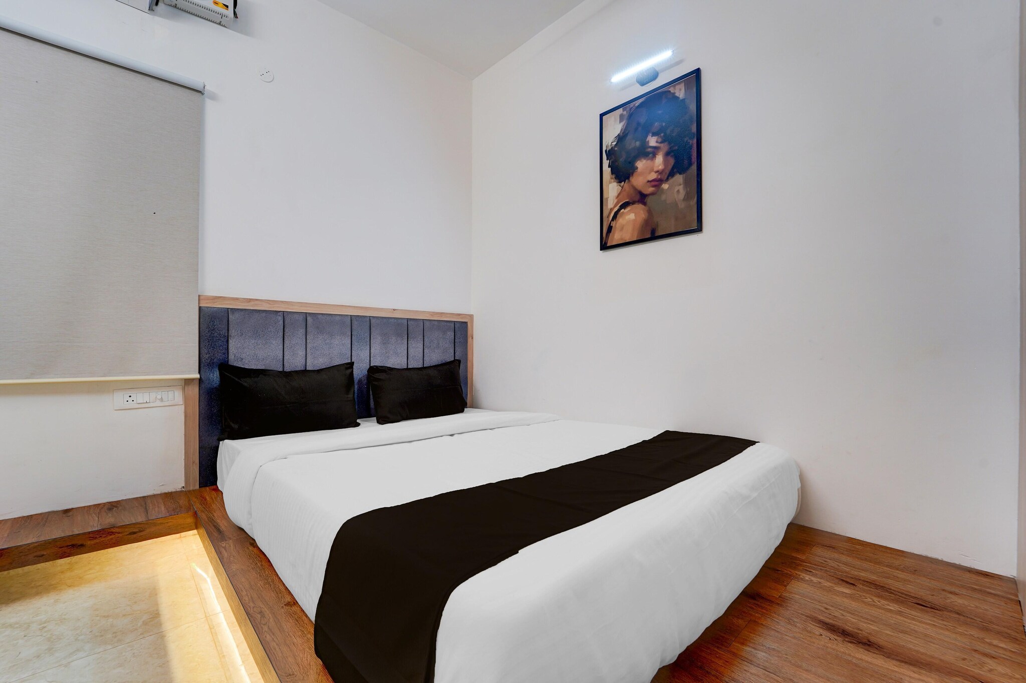 Located close to Coimbatore Airport and surrounded by popular hubs like Prozone Mall, IT parks, medical centers, and nightlife spots such as Rocks the Bar and Mufassa, this premium apartment offers the perfect blend of comfort and convenience for families, groups, and business travellers.
Accommodation
Enjoy the comfort of a 2BHK apartment designed for a homely yet premium stay. With two queen-sized bedrooms, private bathrooms, a spacious living room, and a fully equipped kitchen, the apartment ensures a relaxed and hassle-free experience.
Villa Amenities
✔ Indoor games (Billiards, Table Tennis, Carrom, Darts, Football table, Ice Hockey table)
✔ Children’s play area & park
✔ LED TV (55â€)
✔ Coffee/Tea maker
✔ Refrigerator & RO Purifier
✔ Modular Kitchen (with toaster, stove, cutlery & crockery)
✔ Geyser & Toiletries
✔ Projector & Home Theatre
✔ High-speed Wi-Fi
✔ Parking
Bedrooms
• Bedroom 1: Queen-sized bed | Ensuite bathroom | AC | Fan | Wardrobe space | Work/study desk | Sofa chair
• Bedroom 2: Queen-sized bed | AC | Fan | Wardrobe space | Work/study desk | Sofa chair
Bathrooms
Each ensuite bathroom is equipped with:
🚿 Shower | Geyser | Hand jet spray | Organic toiletries & towels | Western commode
Living & Dining
• Living Room: Sofa seating with a center table | 55†TV | AC | Fans
Kitchen
A fully equipped open kitchen with ample storage space and all necessary appliances: Refrigerator | Oven | Kettle | Stove | Cooking utensils
Dine
🴠The villa comes with a fully equipped kitchen, giving you the flexibility to prepare both vegetarian and non-vegetarian meals.
Nearby Attractions
• Isha Yoga
• Coimbatore Airport
• Prozone Mall
• Medical Hub (KMCH, PSG, Ramakrishna, Kumaran Hospital)
• Saravanampatti IT & TIDEL Park
• Rocks the Bar & Mufassa