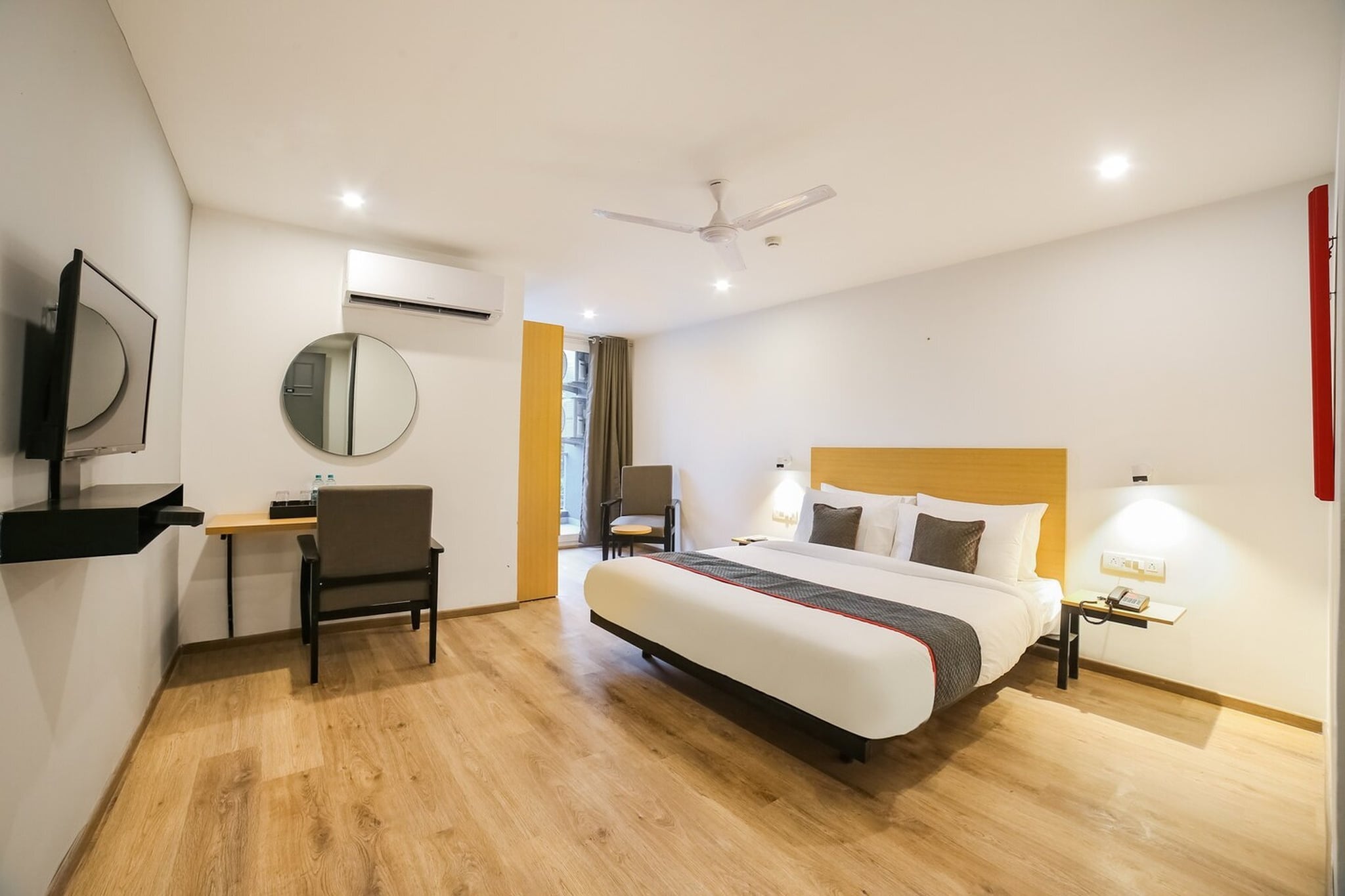 Situated conveniently in the Golf Course Road district of Gurgaon, Super Townhouse Near Appu Ghar is set 3.3 km from MG Road, 11 km from WorldMark Gurgaon and 14 km from Qutub Minar. With a restaurant, the 4-star hotel has air-conditioned rooms with free WiFi, each with a private bathroom. The accommodation offers room service, a 24-hour front desk and luggage storage for guests.
At the hotel, all rooms come with a desk. The units at Super Townhouse Near Appu Ghar come with a seating area and a flat-screen TV with satellite channels.
A continental breakfast is available at the accommodation.
Tughlaqabad Fort is 21 km from Super Townhouse Near Appu Ghar, while Lodhi Gardens is 23 km away. Delhi International Airport is 9 km from the property.
Early Check-In Policy: A full day’s room rate will be charged for check-ins before 6:00 AM. Complimentary early check-in is available between 6:00 AM and 10:00 AM, subject to room availability.
Check-in is only available to guests aged 18 and above. Please provide a government-issued ID to confirm your age.