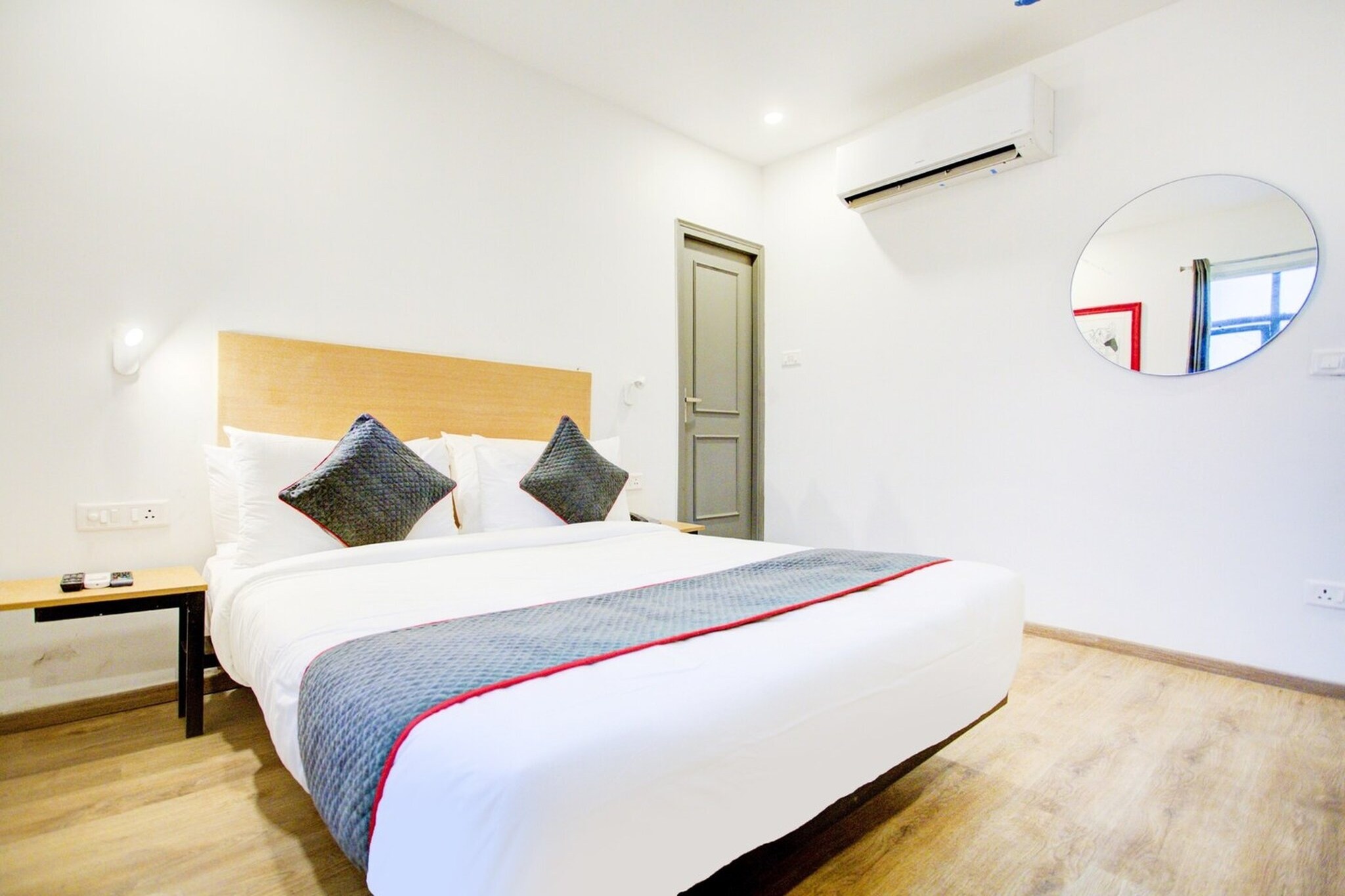 Comfortable Accommodations: Super Townhouse Townhouse Atal Chowk Indirapuram Ghaziabad in Ghaziabad offers four-star comfort with free WiFi, air-conditioning, private bathrooms, and modern amenities.
Convenient Facilities: Guests enjoy a lift, 24-hour front desk, shared kitchen, housekeeping, laundry, family rooms, room service, meeting rooms, and luggage storage. Free on-site parking is available.
Prime Location: Located 6 km from Hindon Airport, the hotel is near attractions such as Swaminarayan Akshardham (15 km), National Gandhi Museum (15 km), and Red Fort (17 km).
Early Check-In Policy: A full day’s room rate will be charged for check-ins before 6:00 AM. Complimentary early check-in is available between 6:00 AM and 10:00 AM, subject to room availability.
Check-in is only available to guests aged 18 and above. Please provide a government-issued ID to confirm your age.