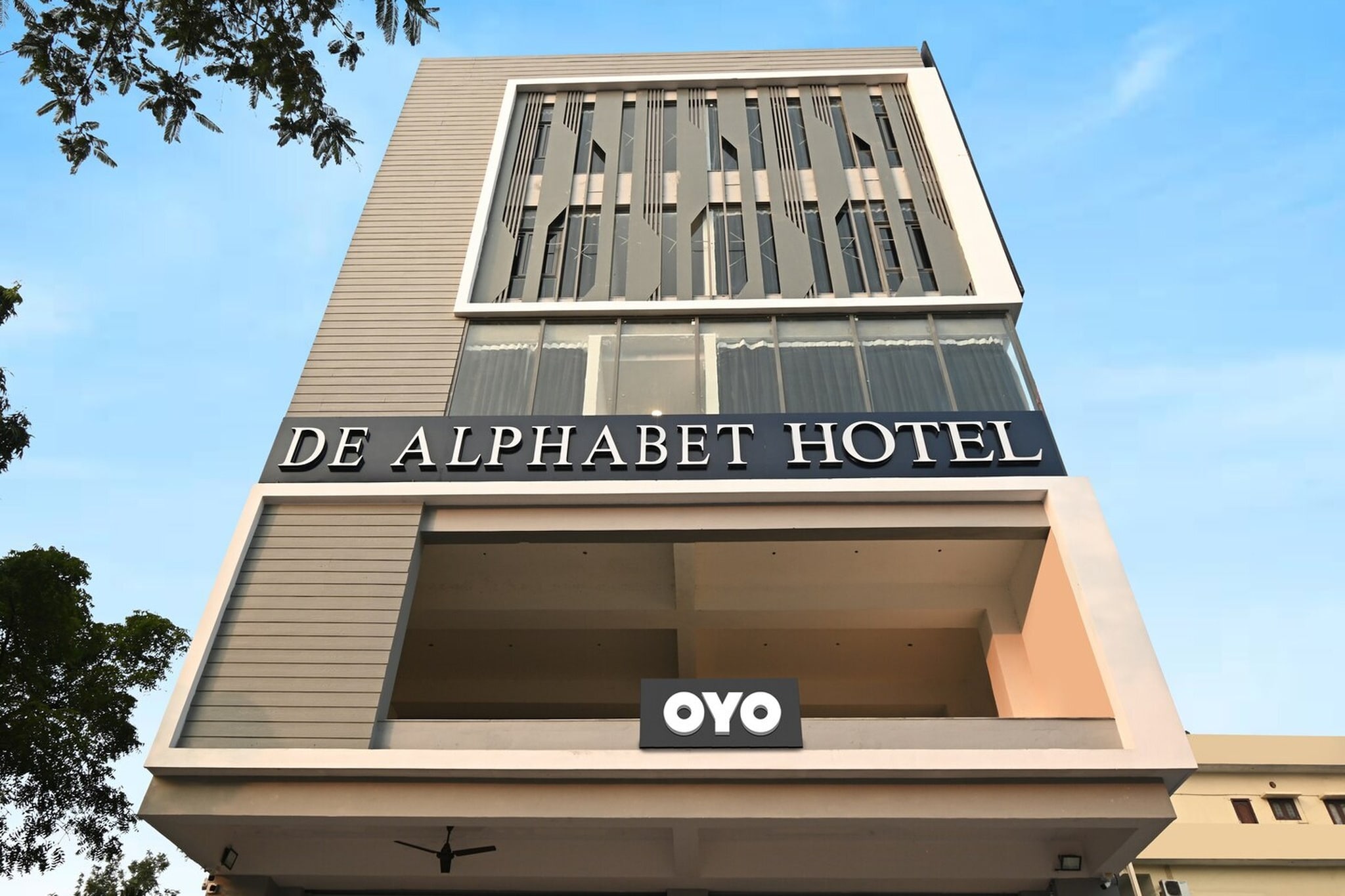 Townhouse De Alphabet Karmanghat