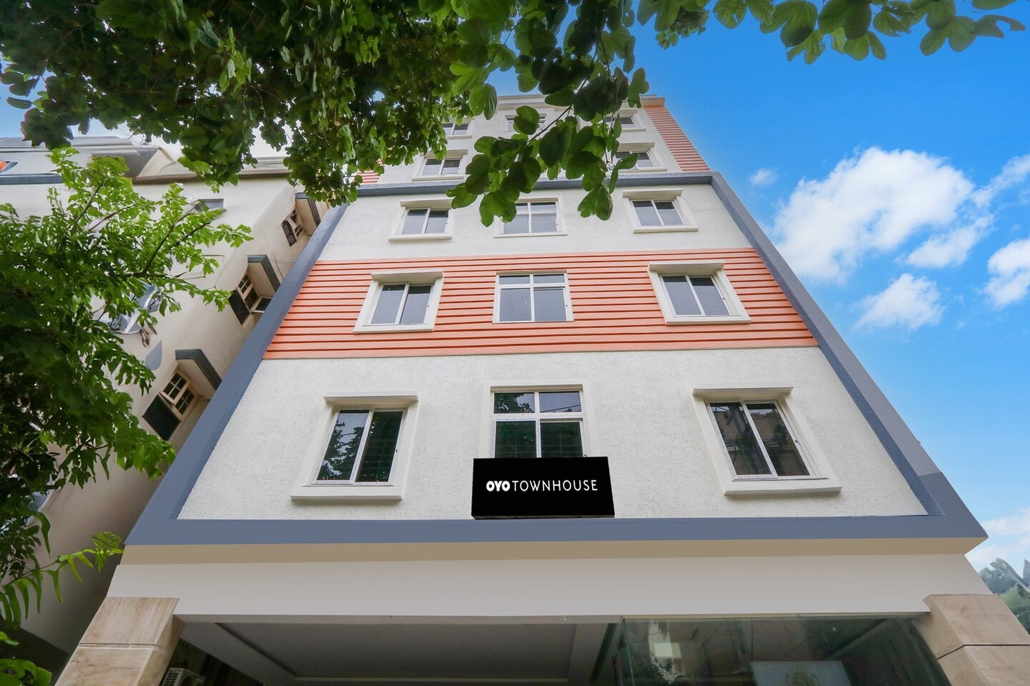 Super Townhouse Sri Nirvana Grand is situated in Hyderabad, 3.5 km from City Centre Mall and 5 km from Ravindra Bharathi. With a shared lounge, the 4-star hotel has air-conditioned rooms with free WiFi, each with a private bathroom. The accommodation features room service and a 24-hour front desk for guests.

All rooms in the hotel are fitted with a TV and free toiletries.

A continental breakfast is available at Super Townhouse Sri Nirvana Grand.

AP State Archaeology Museum is 5.6 km from the accommodation, while Hussain Sagar Lake is 5.8 km from the property. Rajiv Gandhi International Airport is 31 km away.
Early Check-In Policy: A full dayâ€™s room rate will be charged for check-ins before 6:00 AM. Complimentary early check-in is available between 6:00 AM and 10:00 AM, subject to room availability.
Check-in is only available to guests aged 18 and above. Please provide a government-issued ID to confirmÂ yourÂ age.

1. Foreign Guests Restricted: Apologies, but we are currently unable to host foreign nationals at this property.
   2. No Alcohol / No smoking 
