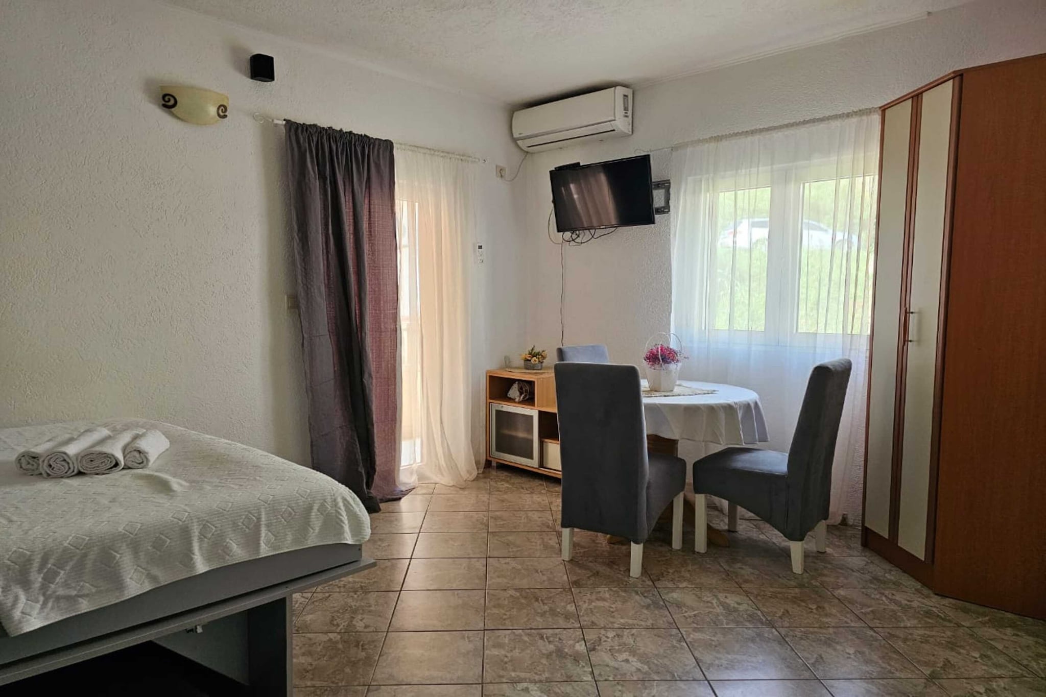 Chic & Sleek Apartments in Kotor -  Studio with Balcony - Attic