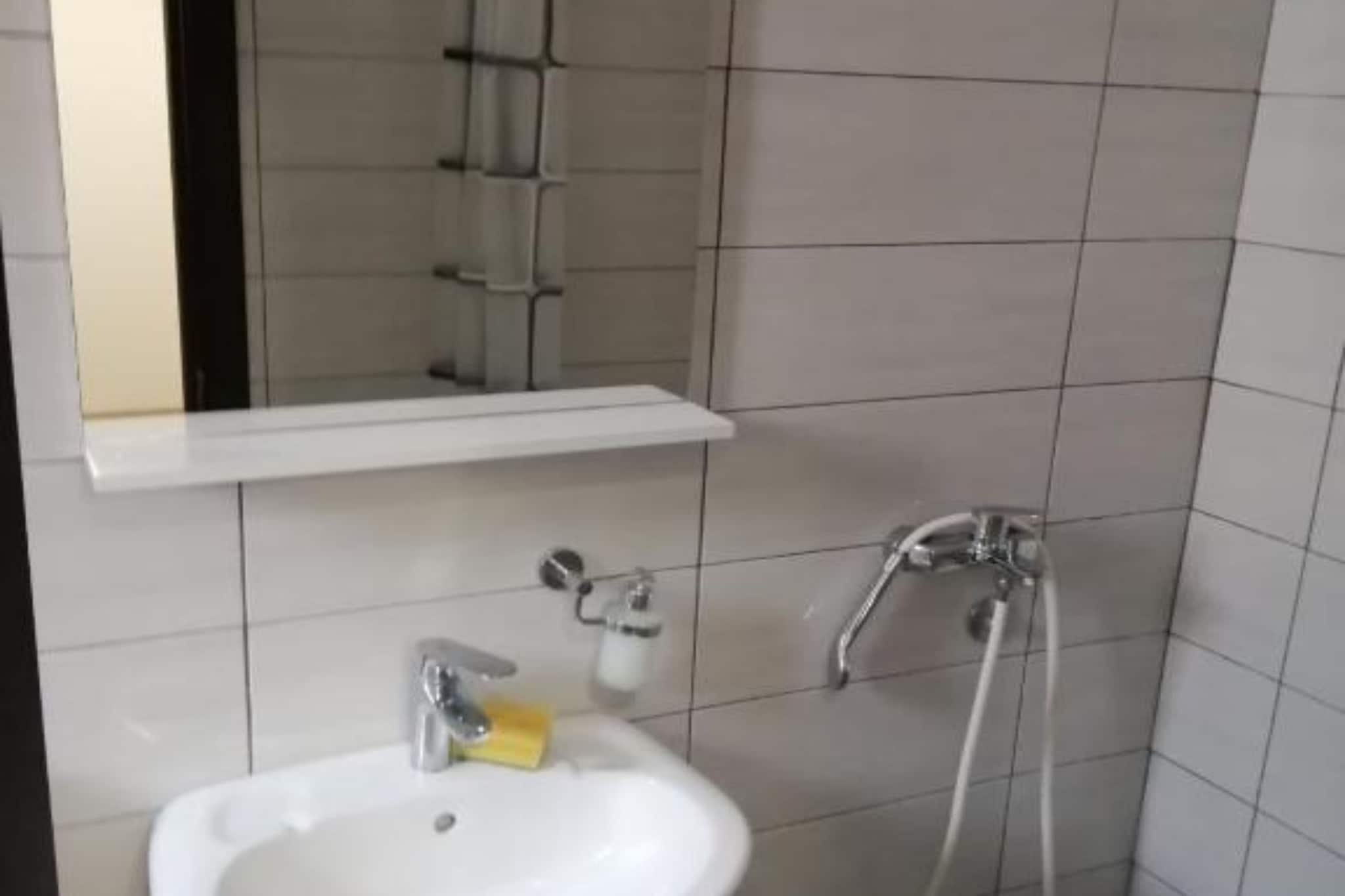 Seaside Serenity – Fresh & Modern Apartments in Igalo - One Bedroom Apartment 4-Badkamer