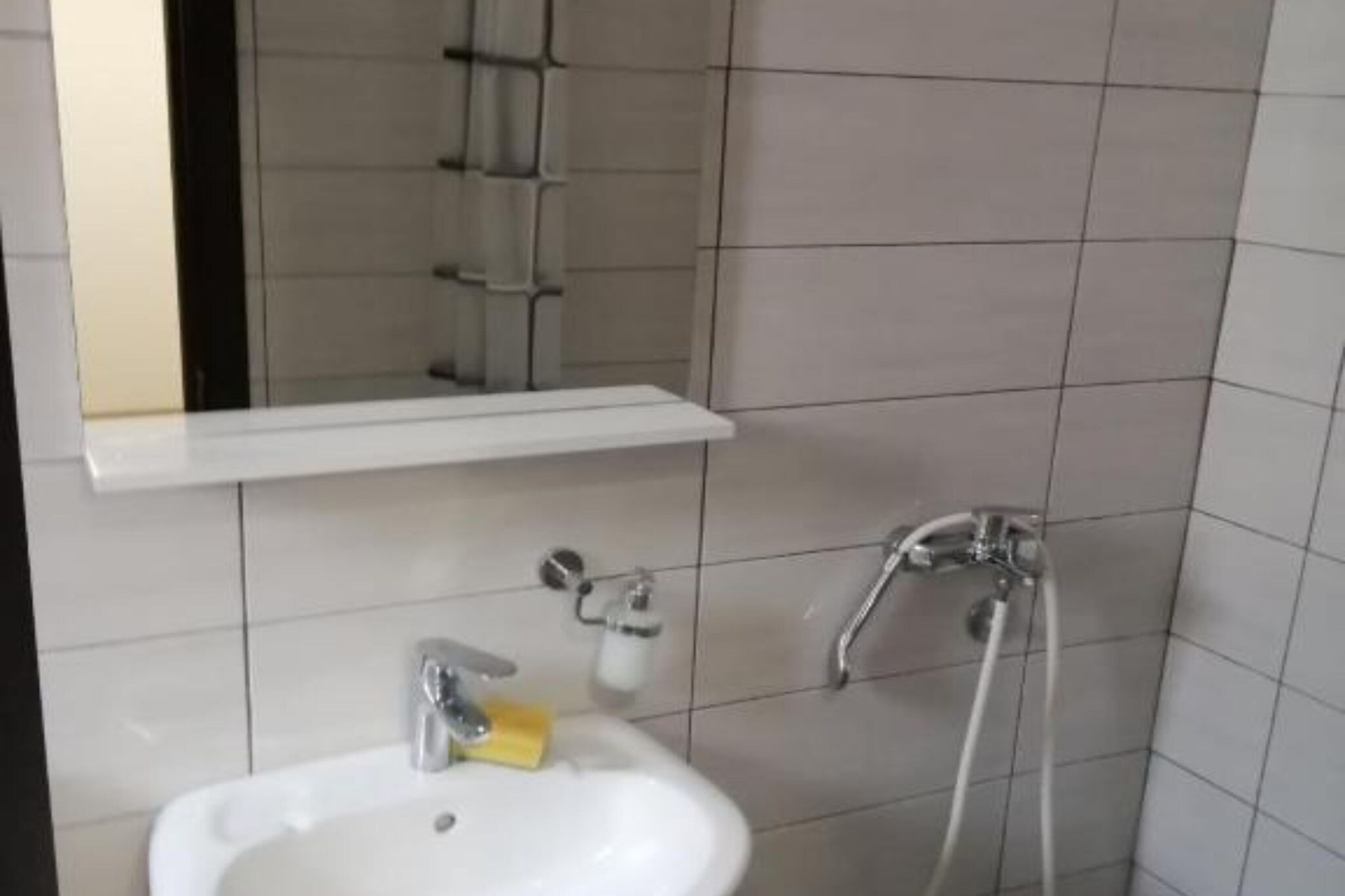 Seaside Serenity – Fresh & Modern Apartments in Igalo - Standard One Bedroom Apartment 6-Badkamer