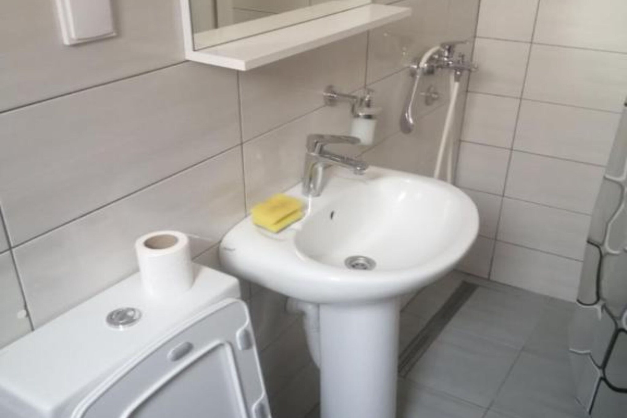 Seaside Serenity – Fresh & Modern Apartments in Igalo - Studio Apartment 5-Badkamer