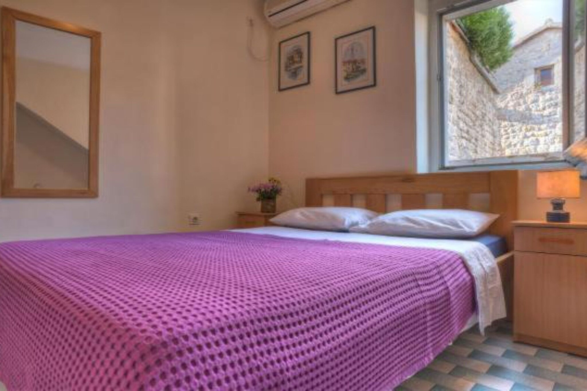 Quaint & Affordable Stay in Budva Traditional Stone House - Family Room 2-Slaapkamer