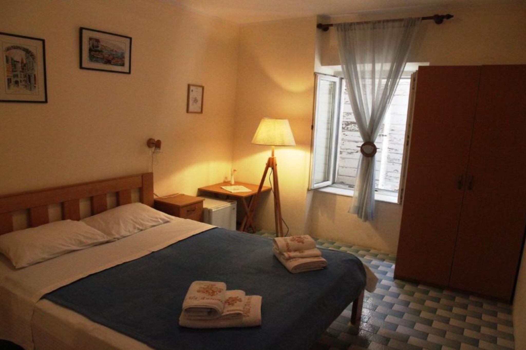 Quaint & Affordable Stay in Budva Traditional Stone House - Family Room 2