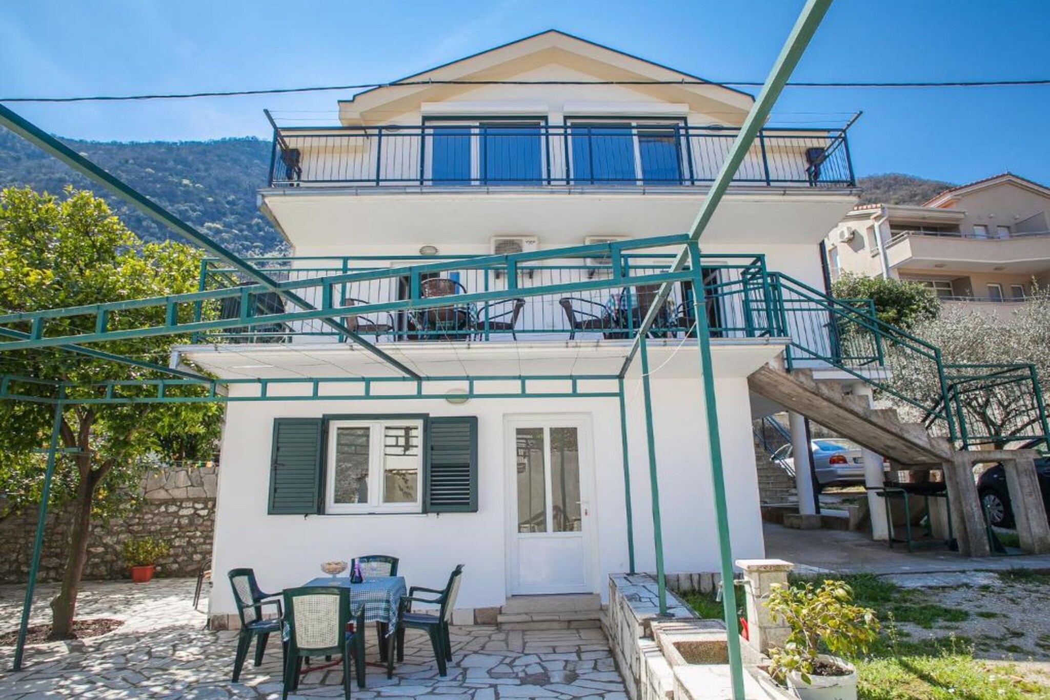 Charming Seaside Escape in Kotor - One Bedroom Apartment with Garden 3-Buitenlucht