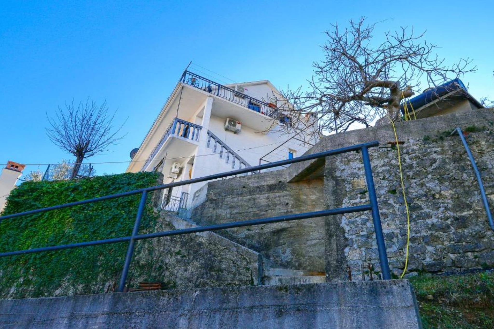 Charming Kotor Bay Retreat Just Steps from the Beach - Two Bedroom Apartment With Sea View-Buitenlucht