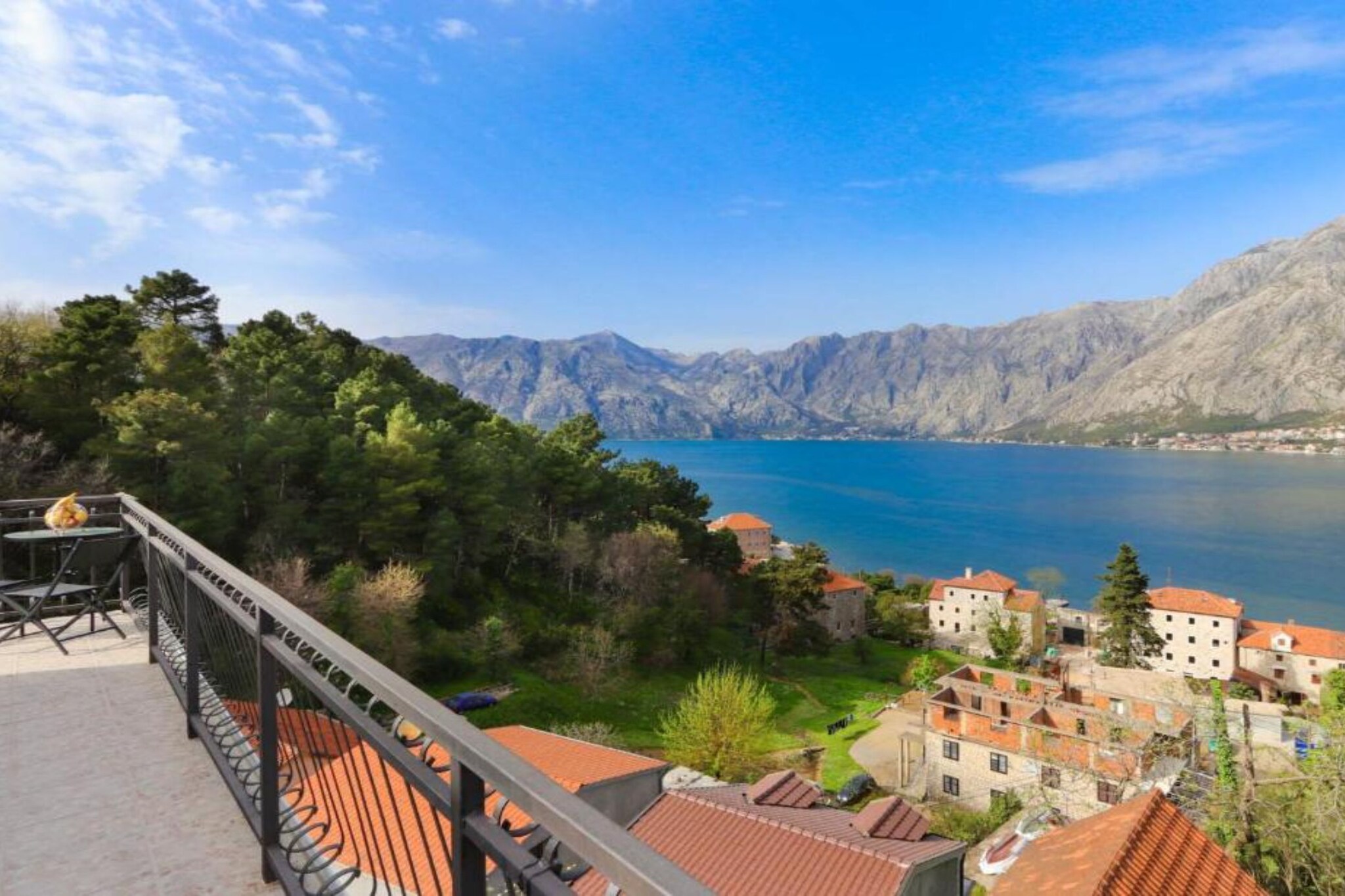 Charming Kotor Bay Retreat Just Steps from the Beach - Two Bedroom Apartment With Sea View-Terrasbalkon