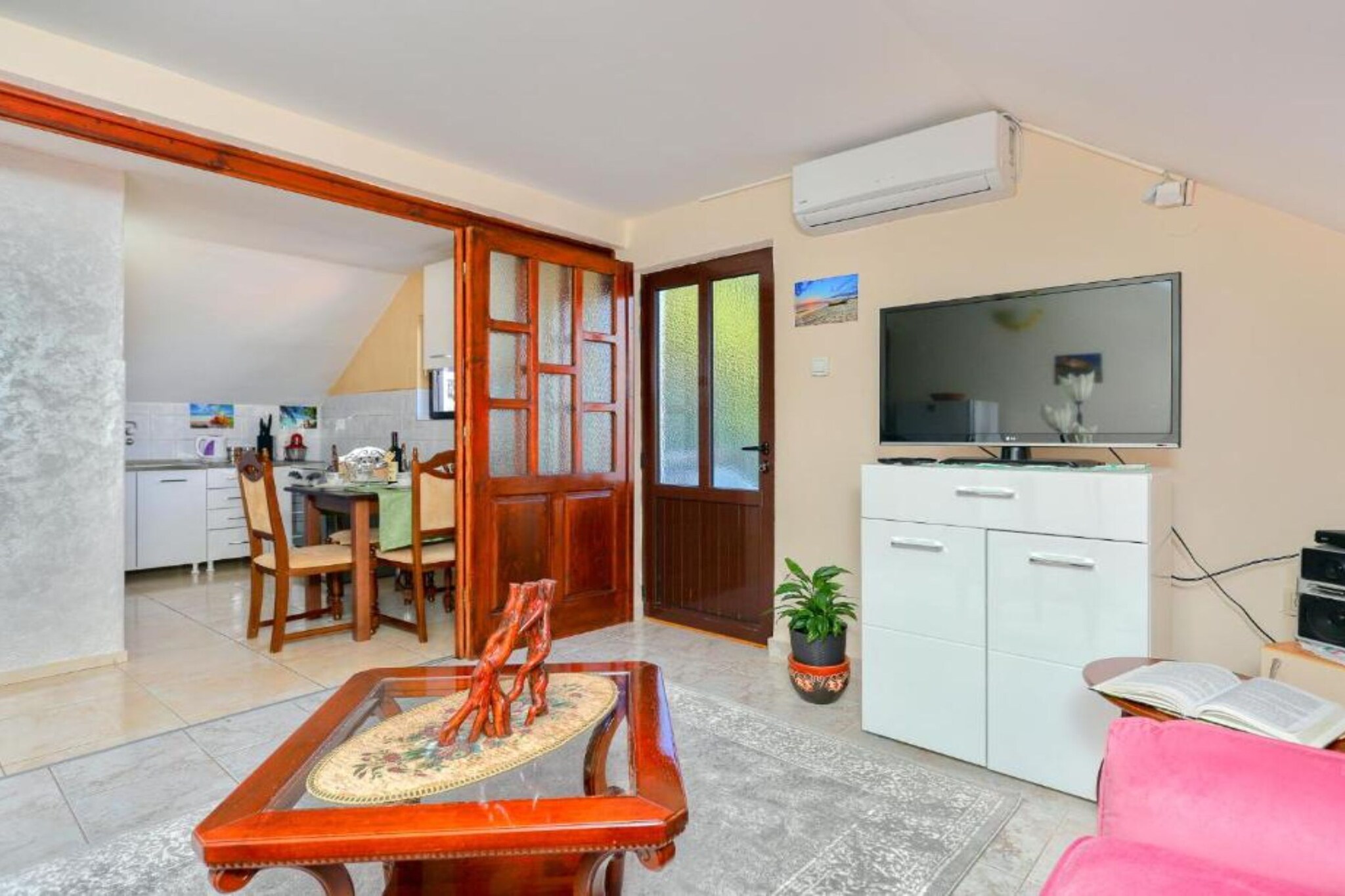 Charming Kotor Bay Retreat Just Steps from the Beach - Two Bedroom Apartment With Sea View-Woonkamer