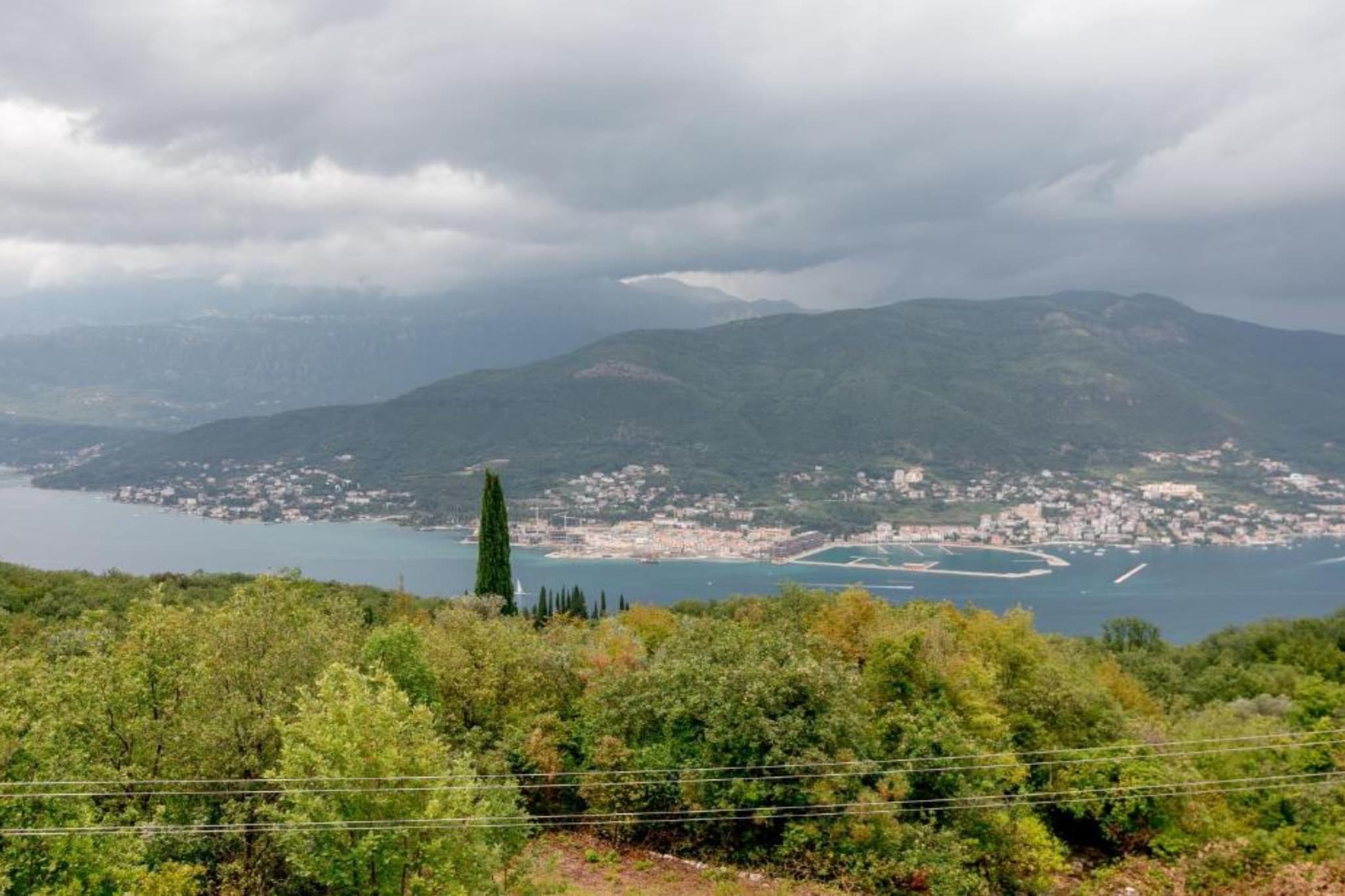 Tranquil Retreat with Private Pool in Lustica Bay - One Bedroom Apartment with Balcony and Sea View 1-Buitenlucht