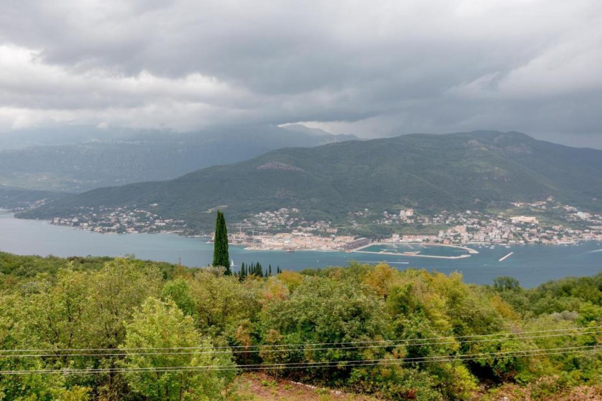 Tranquil Retreat with Private Pool in Lustica Bay - One Bedroom Apartment with Balcony and Sea View 2-Buitenlucht