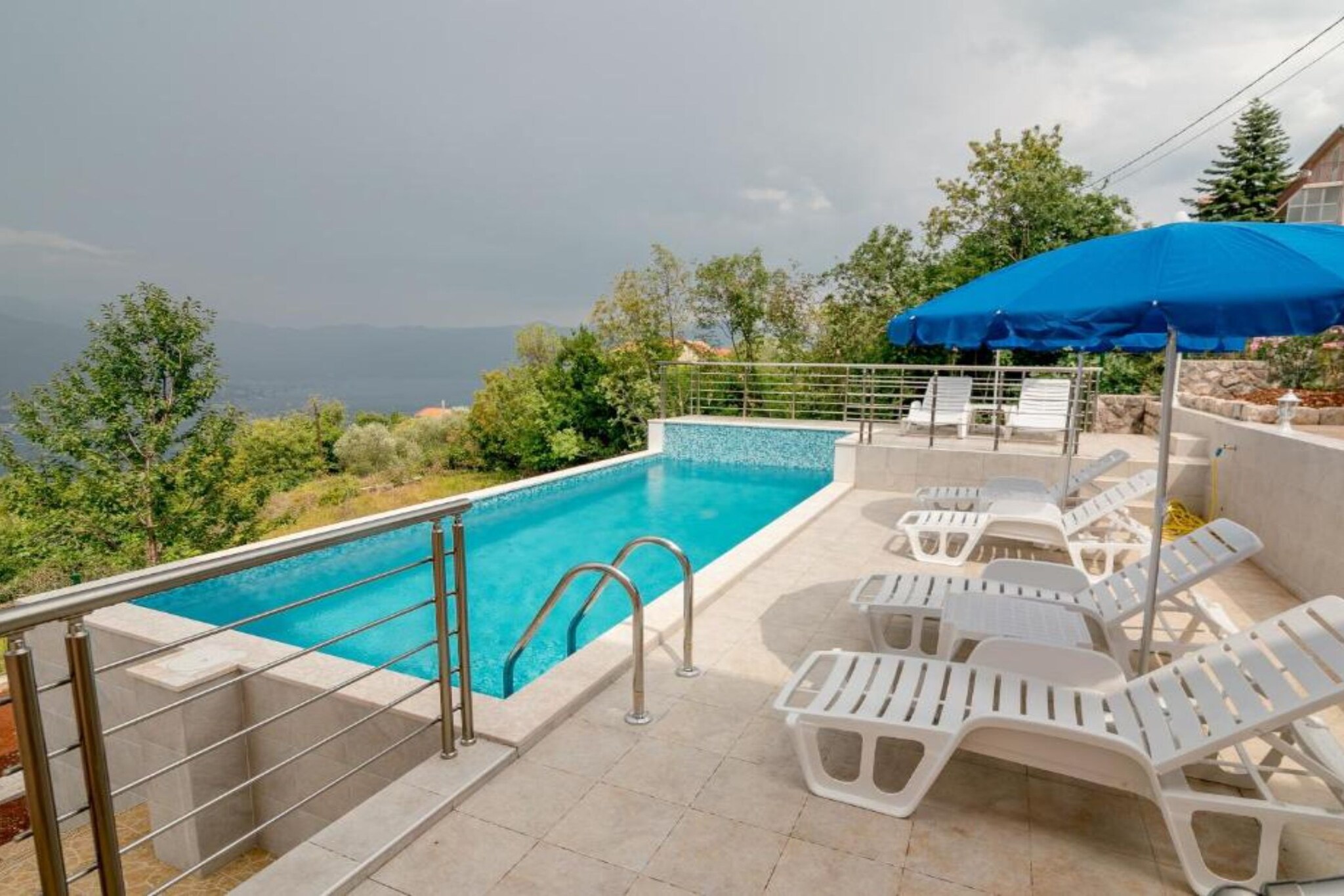 Tranquil Retreat with Private Pool in Lustica Bay - One Bedroom Apartment with Balcony and Sea View 2-Zwembad