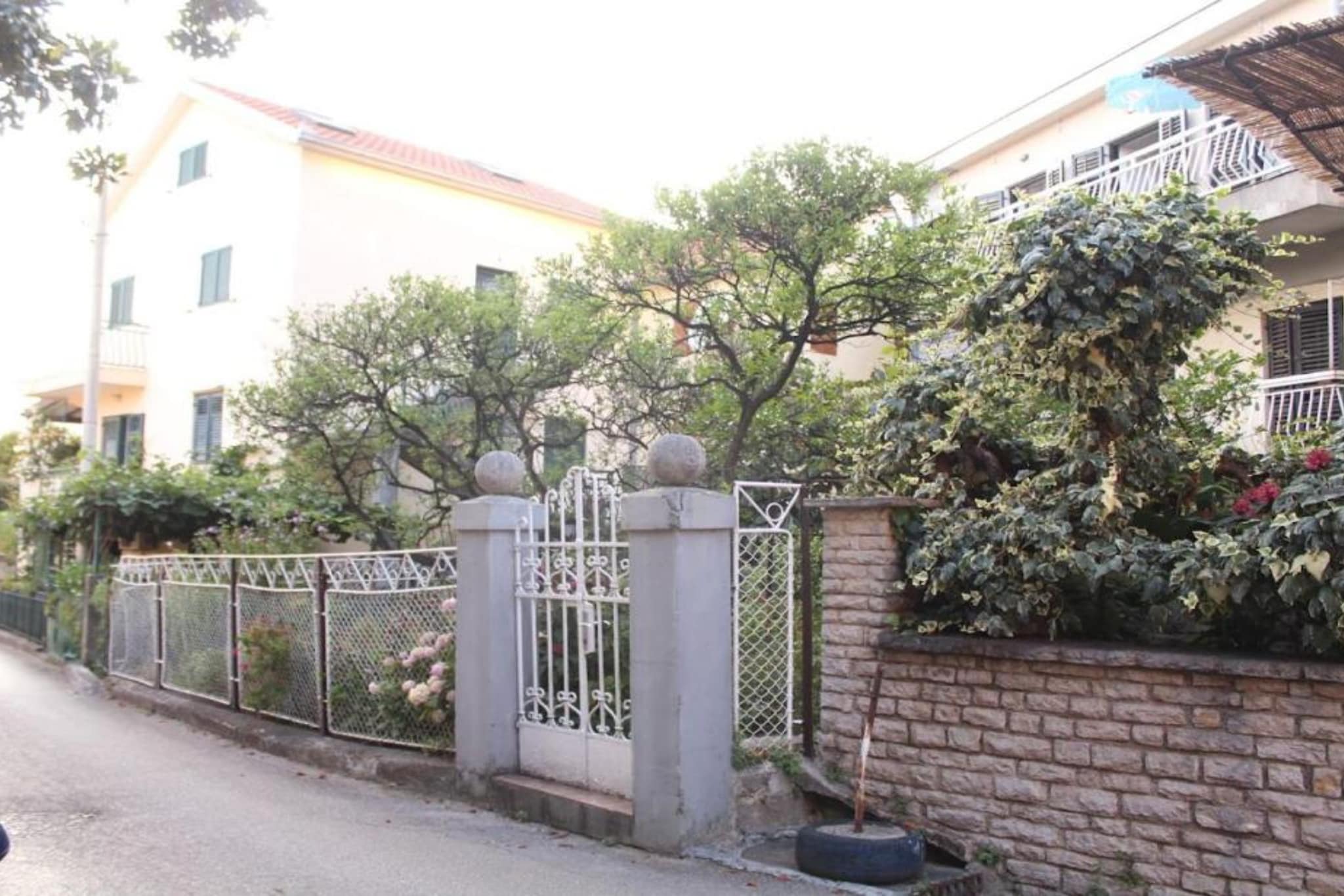 City & Sea Escape – A Perfect Stay in Herceg Novi - Two Bedroom Apartment with Seaview-Buitenlucht